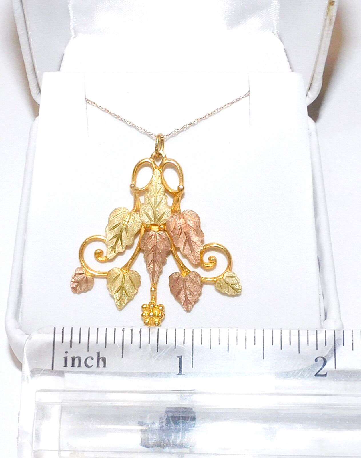 Black Hills Gold 10k Landstrom’s Pendant Necklace 10k Chain