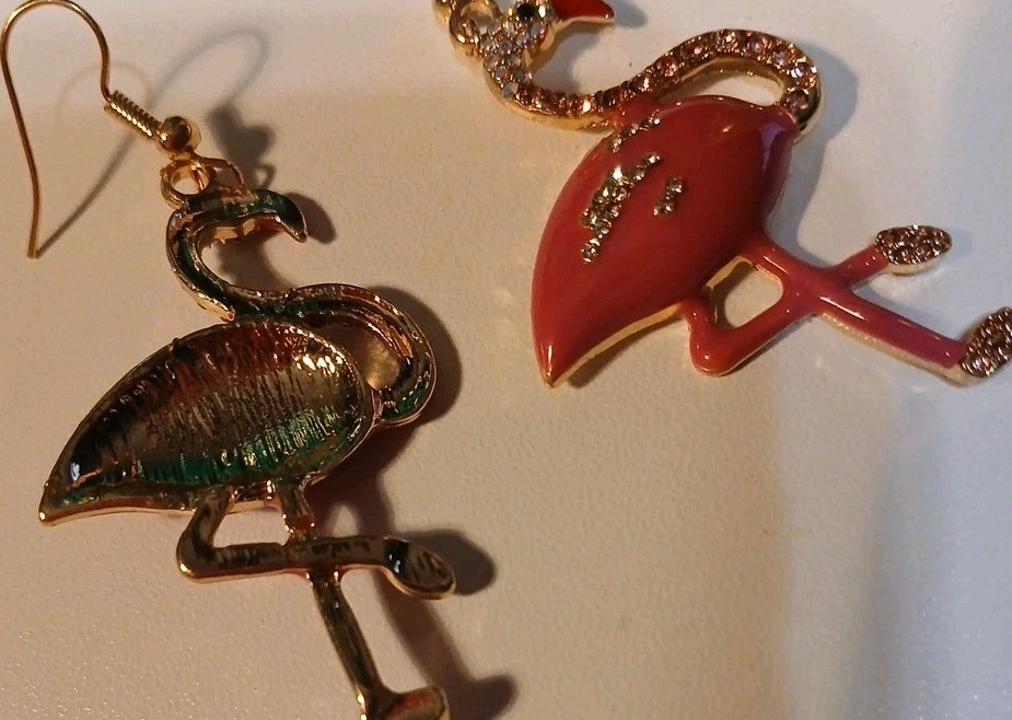 Flamingo Dark Pink Enamel And Rinestone Dangle Earrings Goldtone On Hooksl