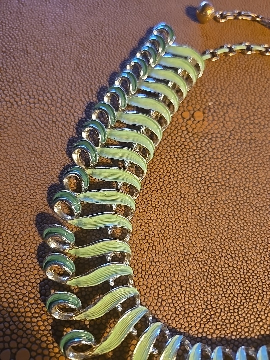 Vintage Trifari Style Collar Necklace Green Enamel Goldtone Egyptian Rev Linked