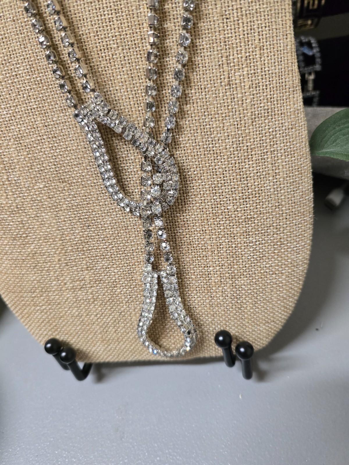 KENNETH JAY LANE DOUBLE CHAIN, DOUBLE LOOP SAUTOIR NECKLACE