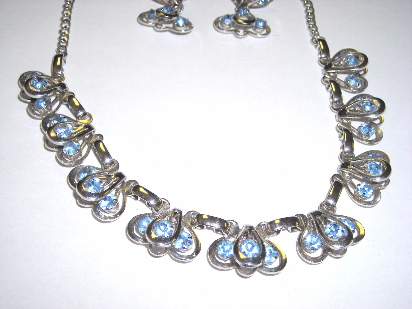 Vintage 50-60’s Ice Blue Rhinestone Necklace & Matching Earrings NIce