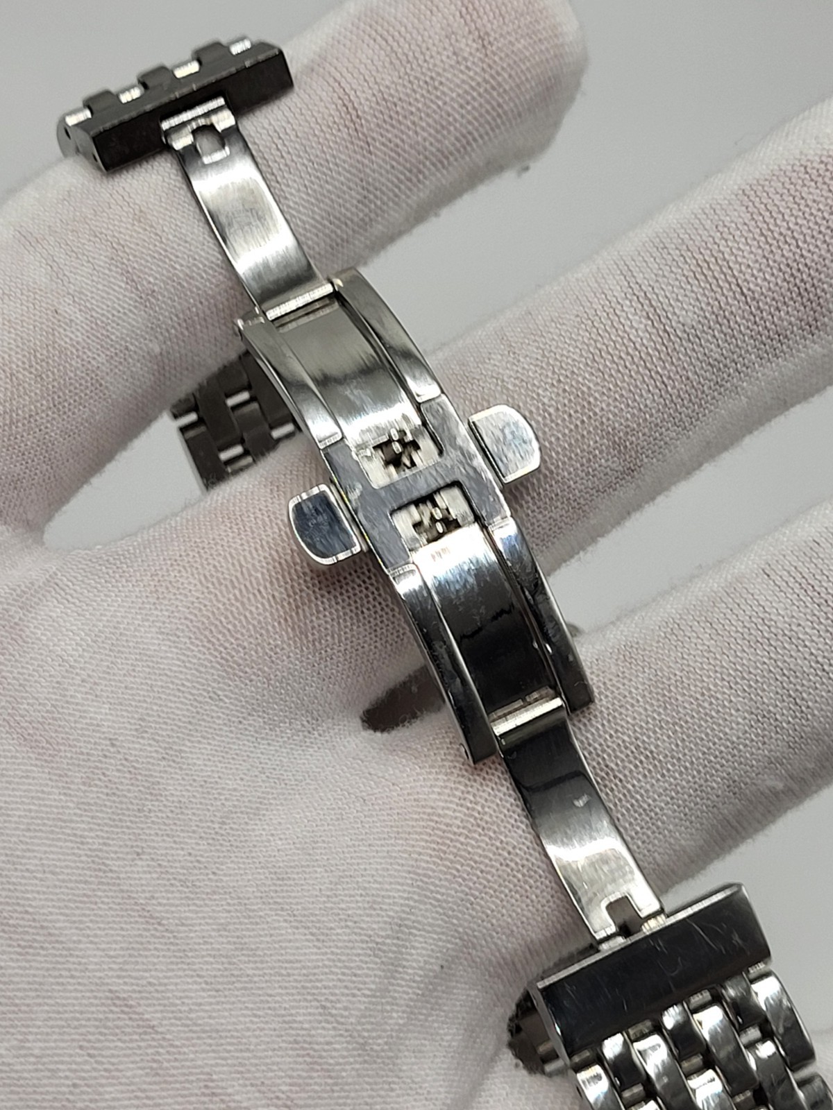 [SUPER RARE] Michele MW03M25A1933 Carousel CSX Semi Precious Stone Bezel Watch
