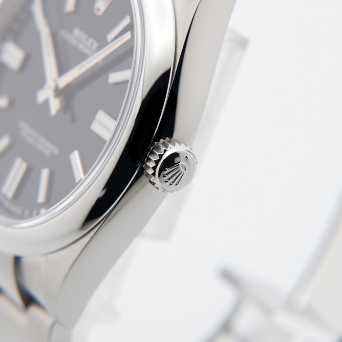 ROLEX Oyster Perpetual 41 124300 Black Warranty 2025 Box/Paper