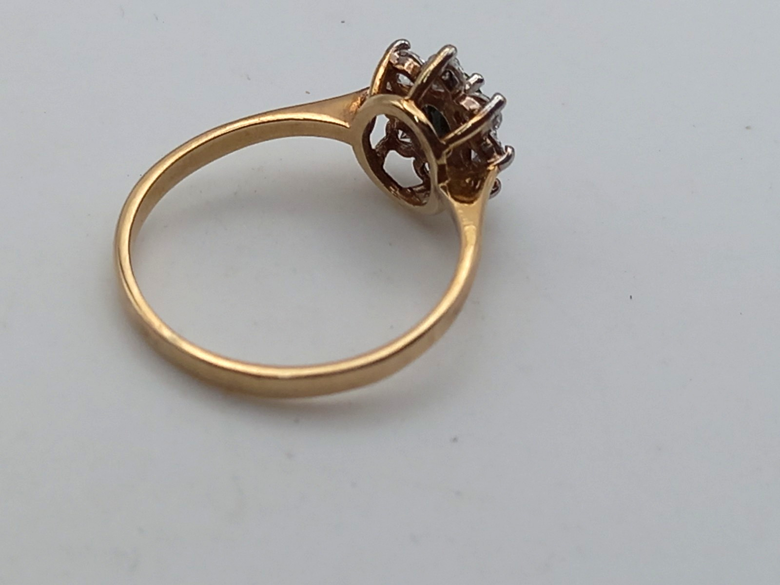 9ct Gold Lab CZ & Sapphire Cluster ring 2 grams size N