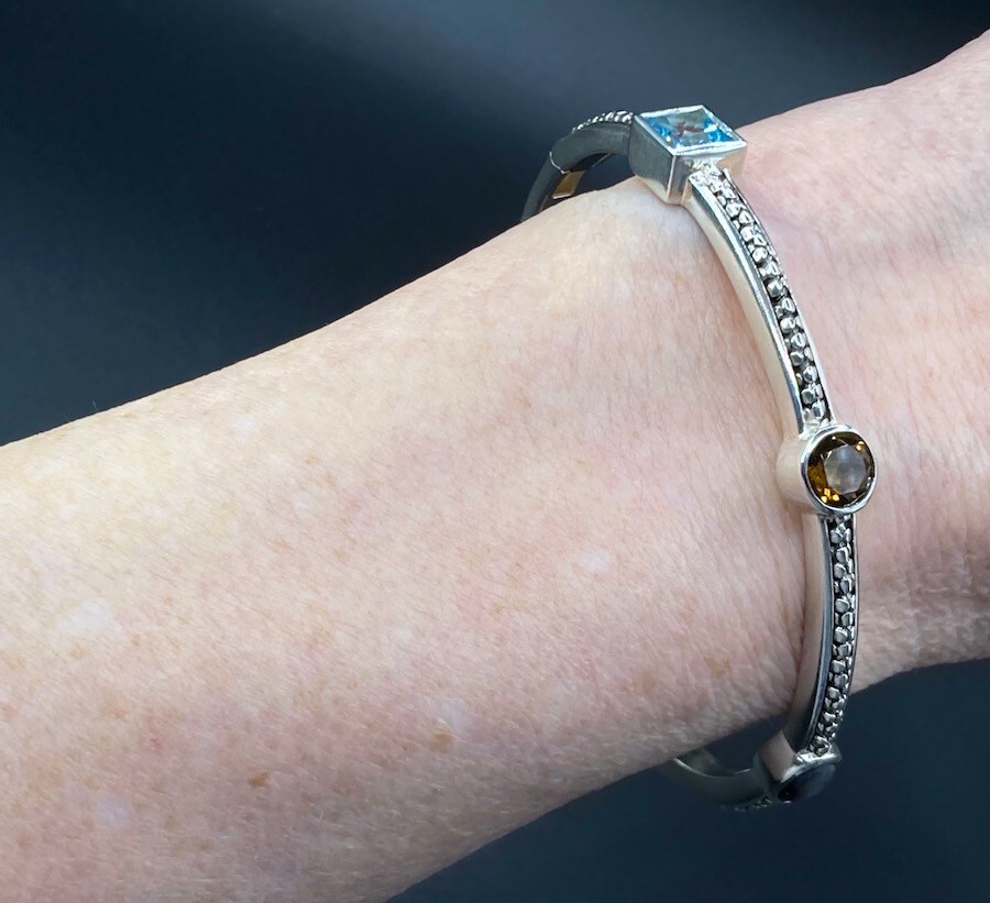 Michael Dawkins Pebbled Sterling Smoky & Blue Topaz MOP Hinged Bangle 22.4g