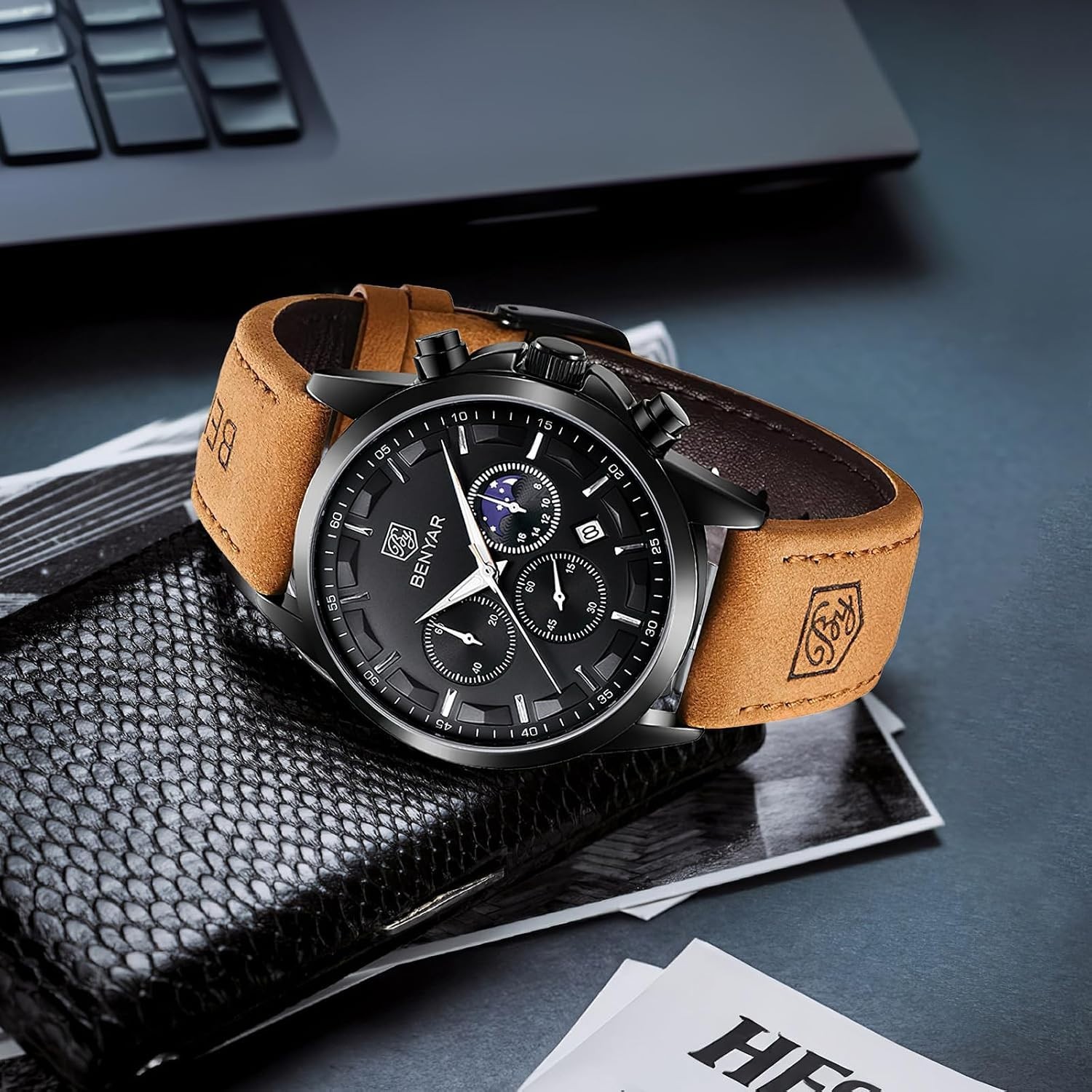 Stylish Men’s Black Dial Chronograph Watch – Bracelet for Casual & Business Wear