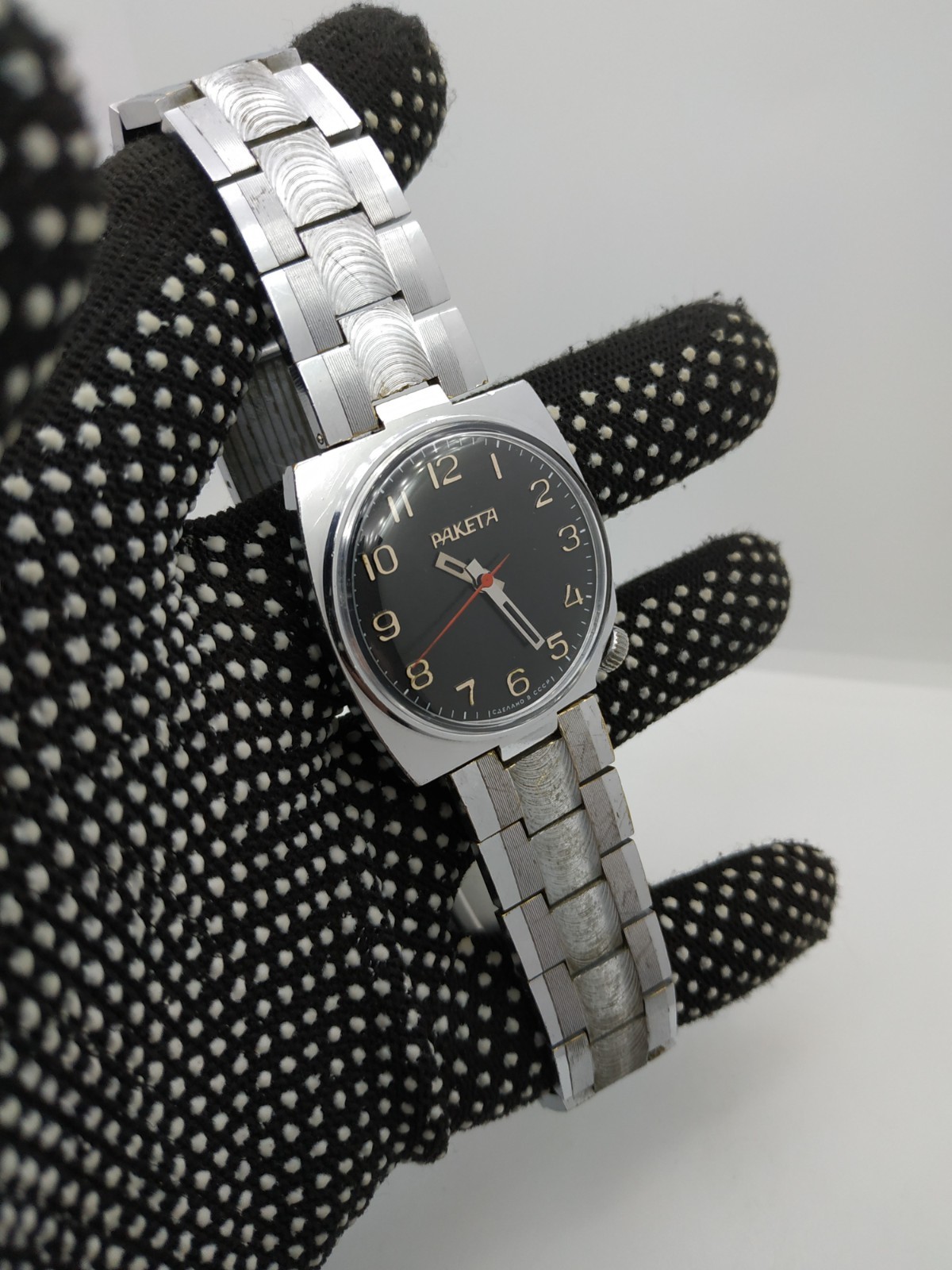 Men’s Dress Vintage USSR Watch RAKETA Mechanical 2609.HA Retro Soviet Black Dial