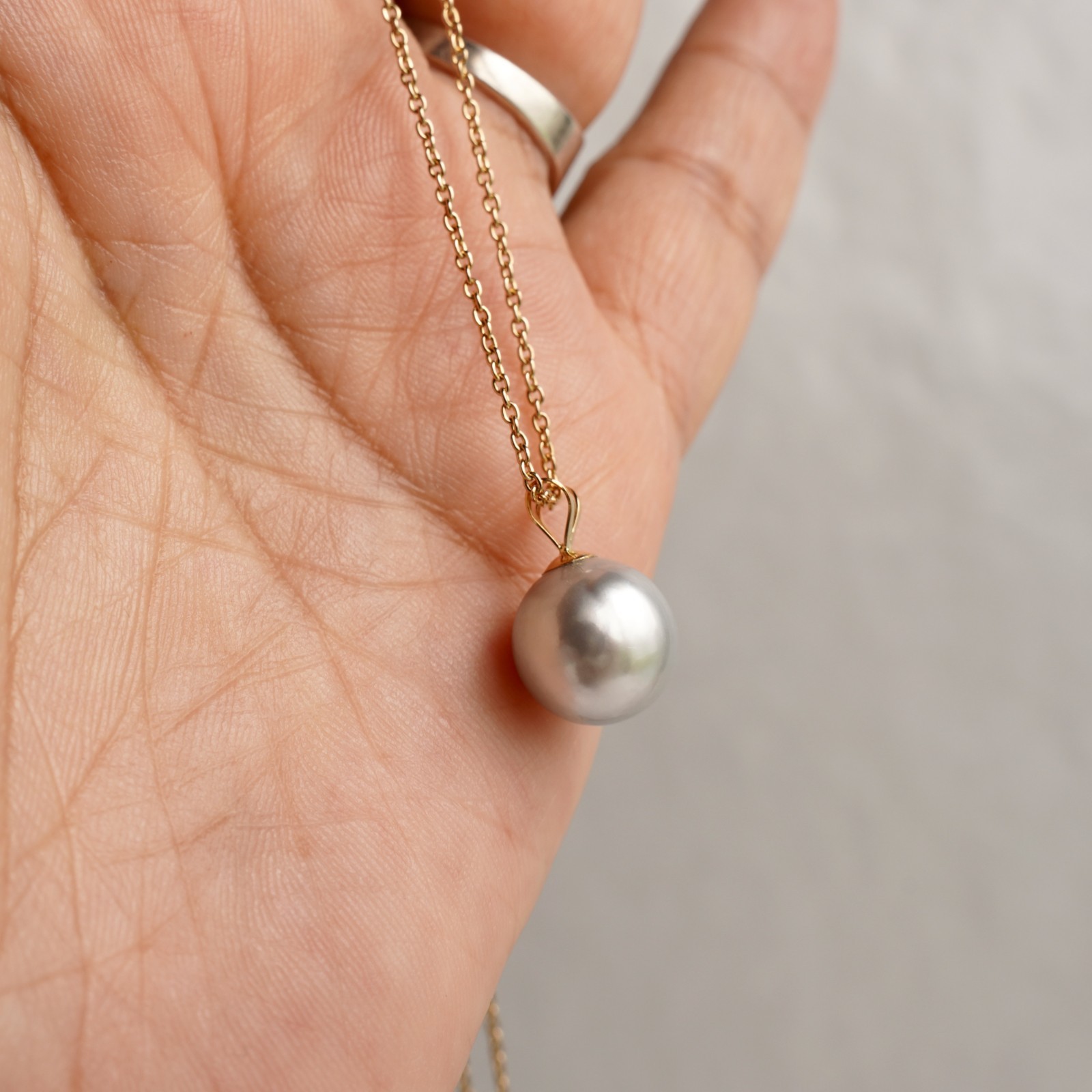 10.2MM Silver-Gray Tahitian Cultured Pearl Pendant 18K Solid Yellow Gold