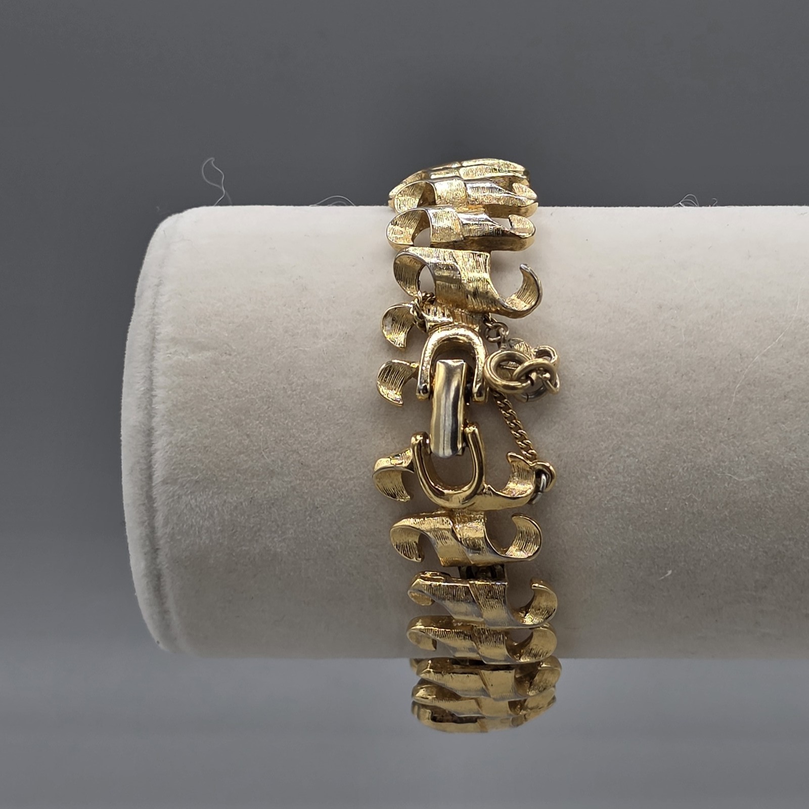 Vintage Monet Gold Tone Textured Link Panel Bracelet Fold Over Clasp