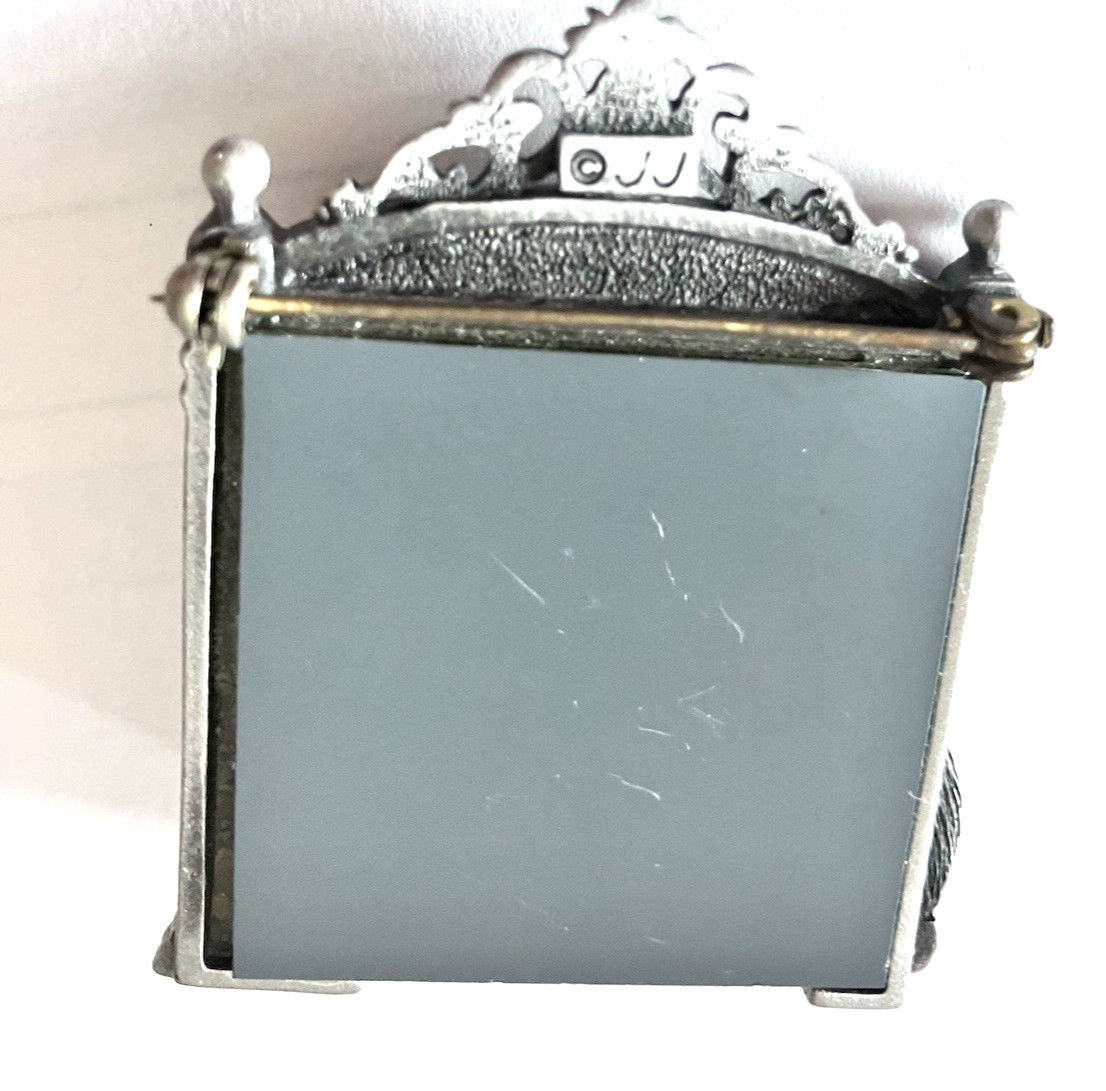 Vintage Brooch Pin- Cat Looking At Image In Mirror Real Glass Set In Pewter(2157