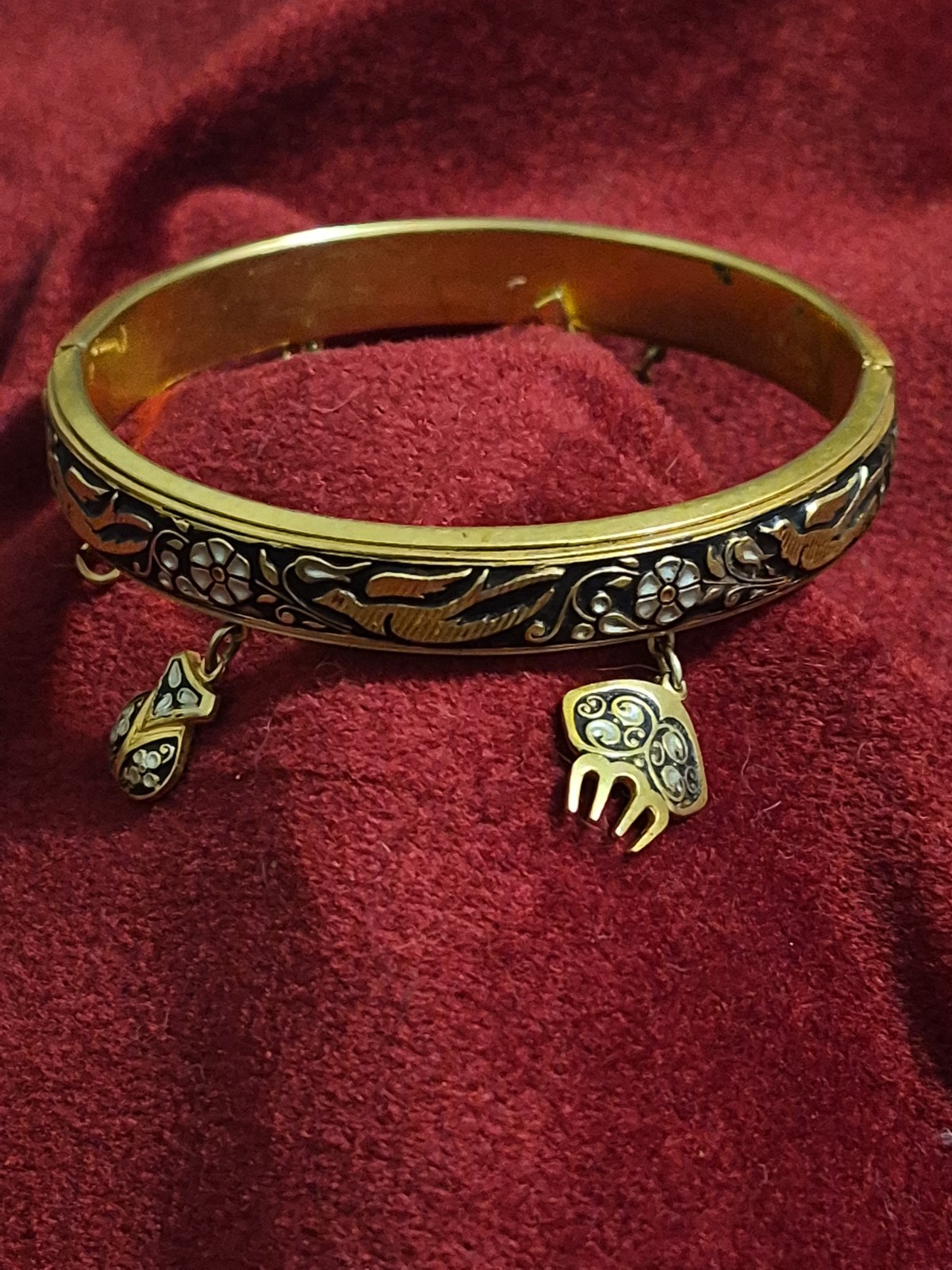 Toledo Damascene Hinged Bangle Bracelet Spanish Charm Flamenco Guitar