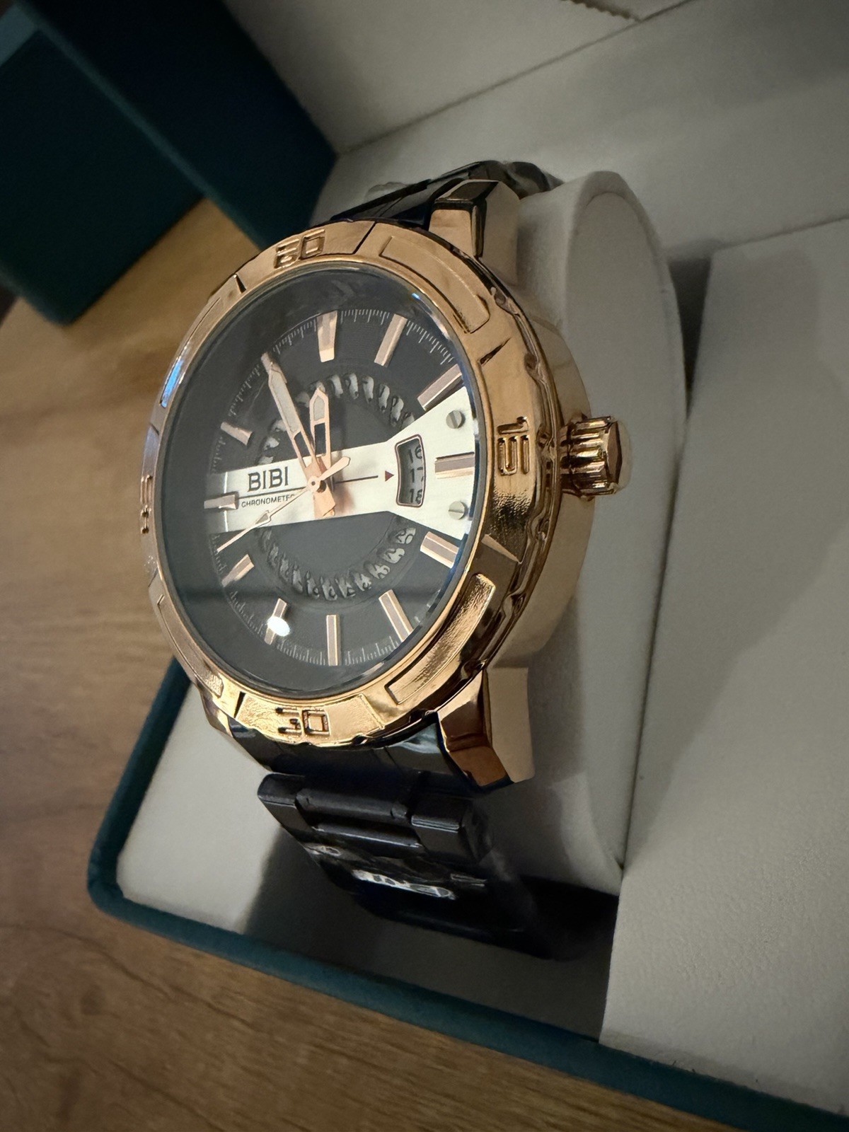 BIBI Chronometer Quartz Date Black Dial Rose Gold Case Black Metal Bracelet Box
