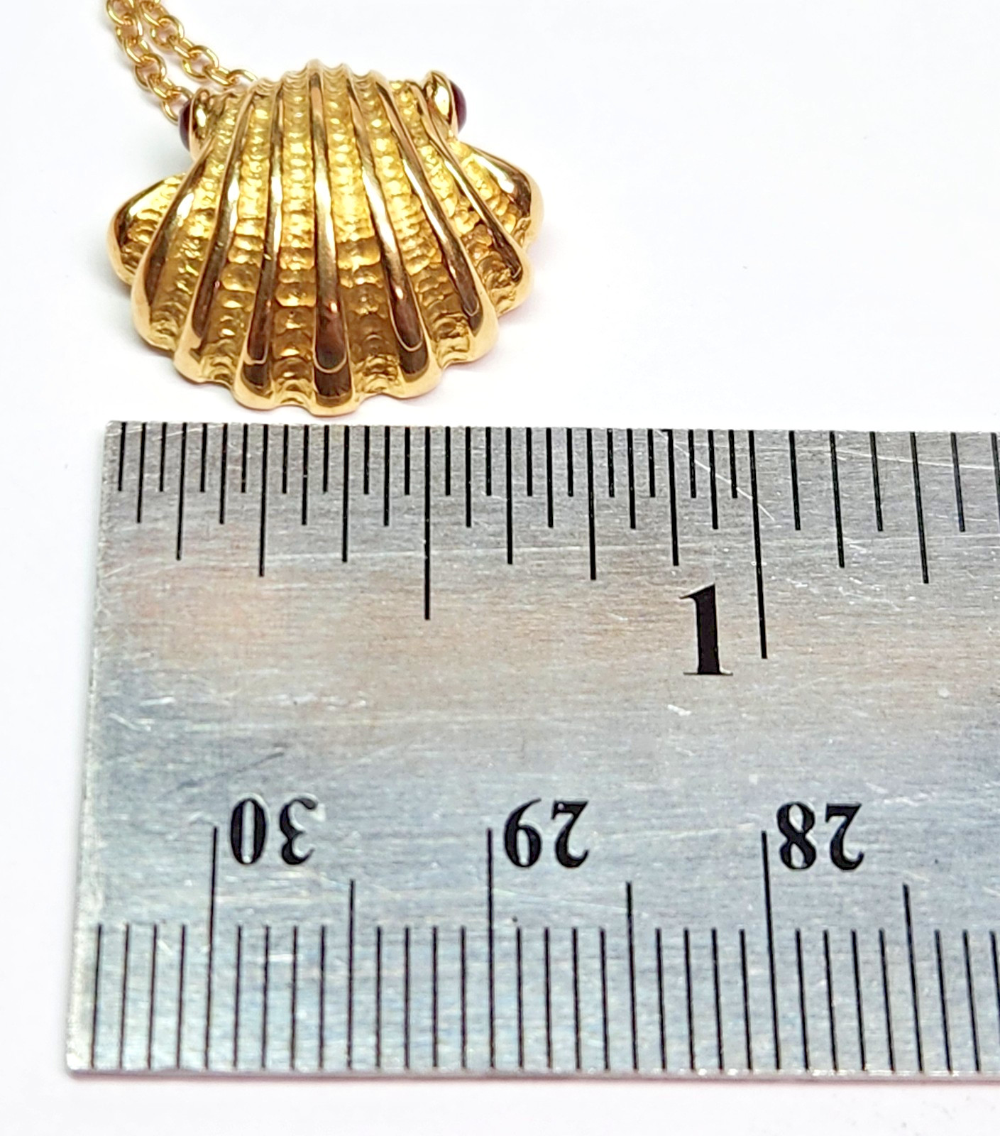 TIFFANY & Co. 1990s 18k Ruby Cabochon Accented Oyster Shell Pendant 16″ Necklace