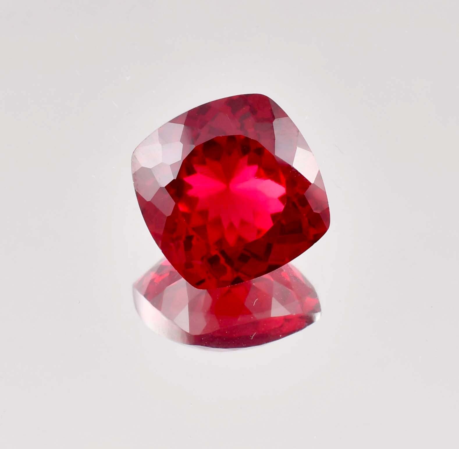 AAA+ Flawless Natural Red Painite (GIT Certified) Gemstone, All Size Available