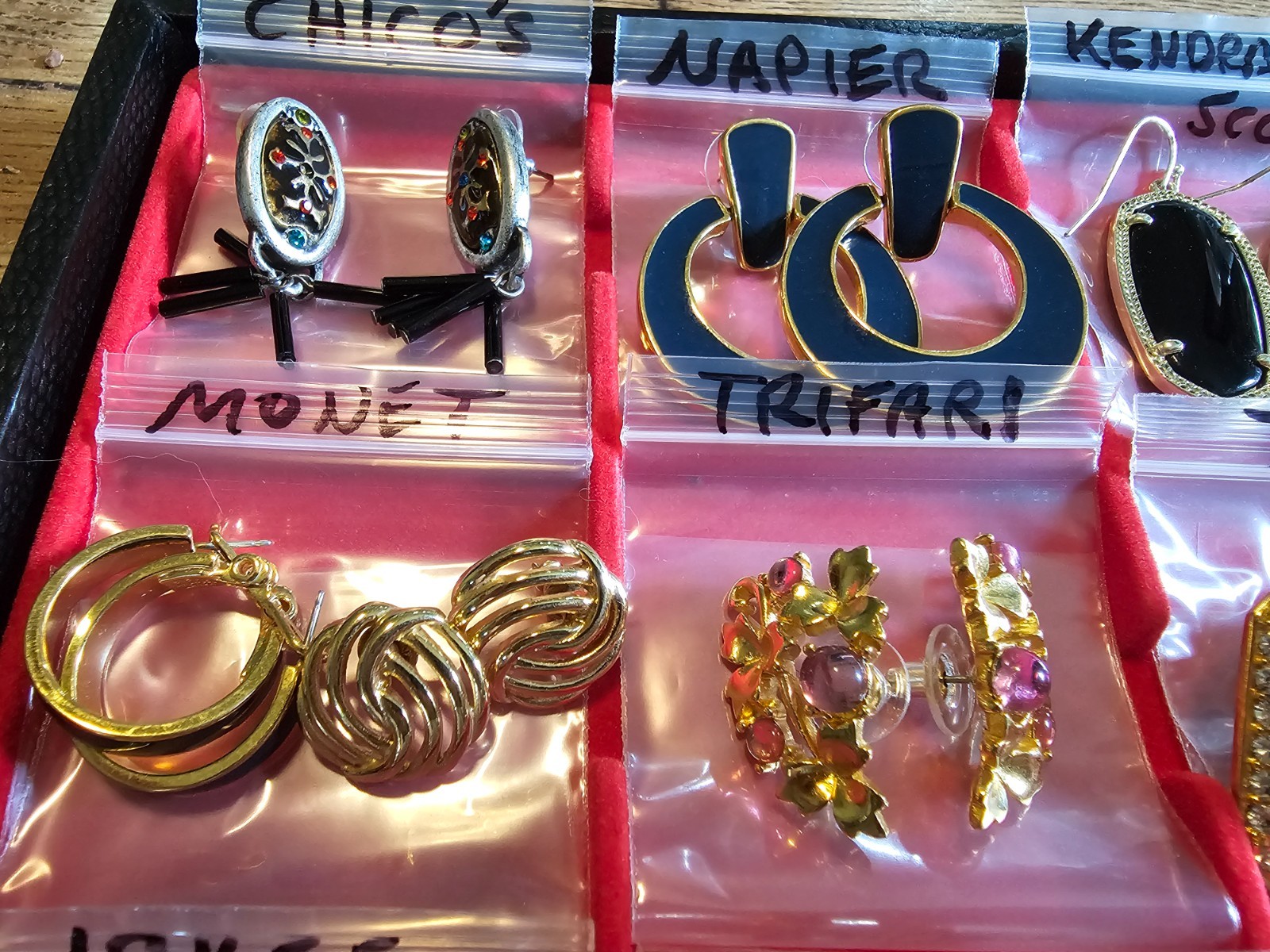 ALL SIGNED 29 Pair Earring lot SILPADA SORRELLI NAPIER MONET TARA DKNY J CREW ++