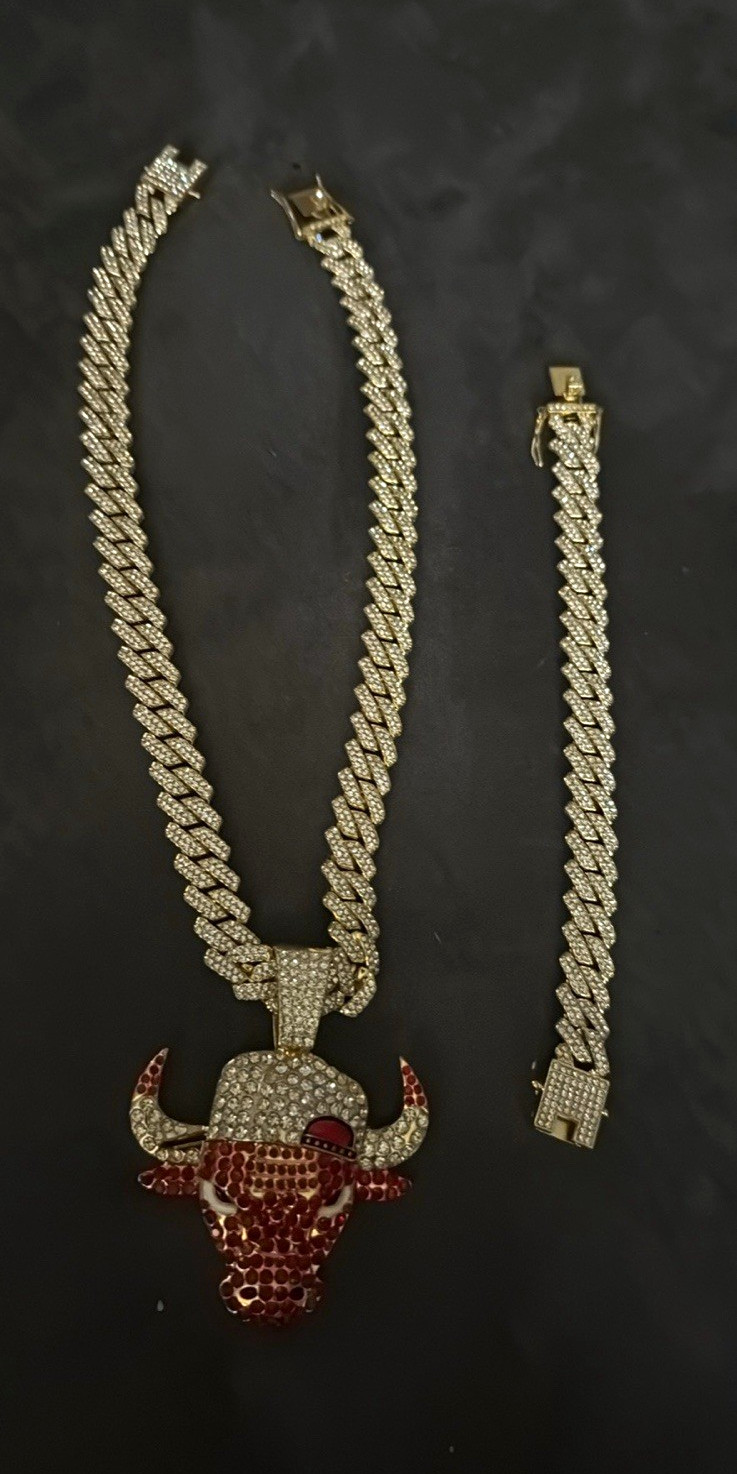 Gold Tone Cuban Link Necklace w/ Pavé CZ Rhinestone Bull Charm Pendant Box