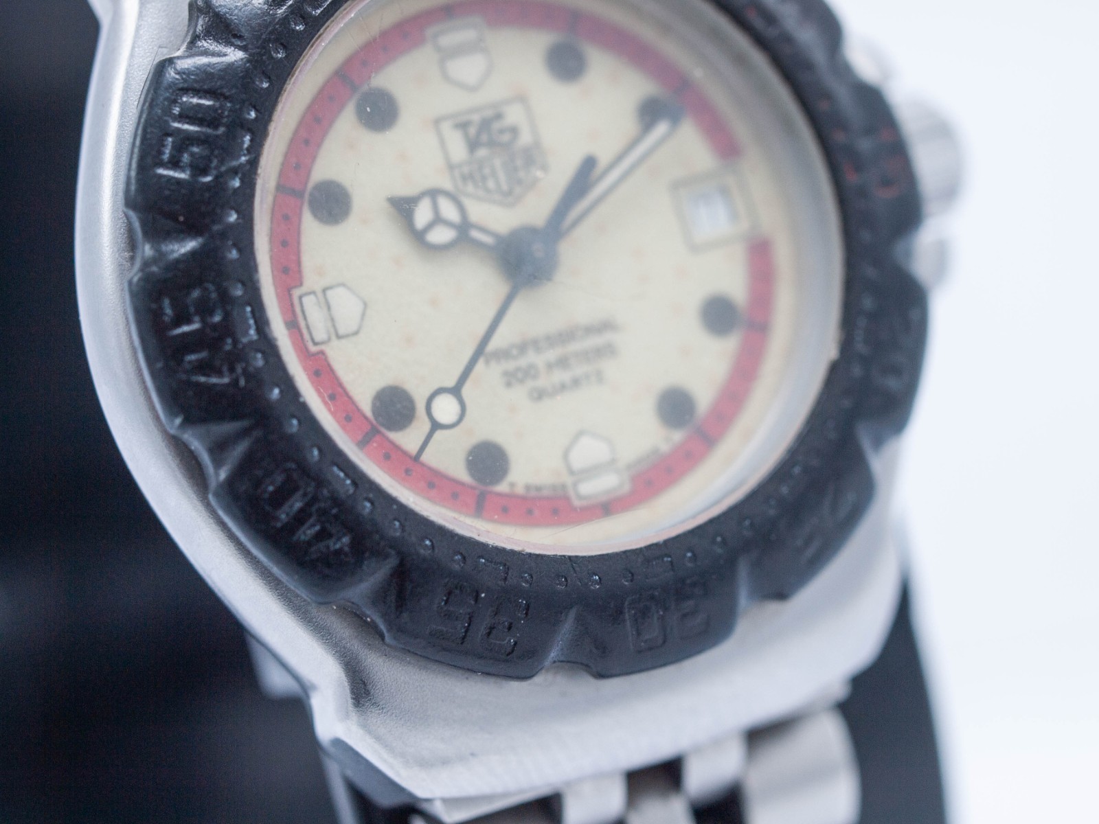 Tag Heuer Formula 1 WA1411 Women’s 28mm Quartz Dive Watch w/ Original Bracelet