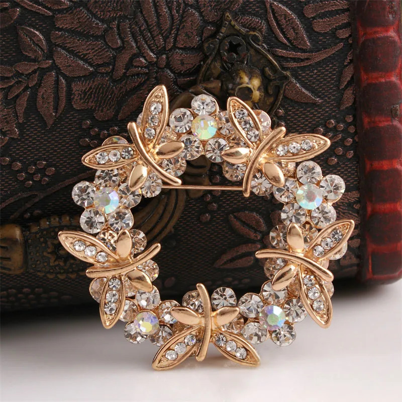 Rhinestone Brooch Wreath Floral Hollow Inlay Lapel Pin Clothing Jewelry