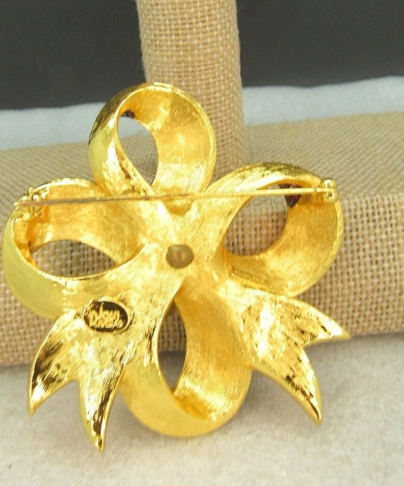 JOAN RIVERS EXTRAVAGANT FUCHSIA SWARVOSKI CRYSTAL BOW BROOCH PIN NIB RARE 3″