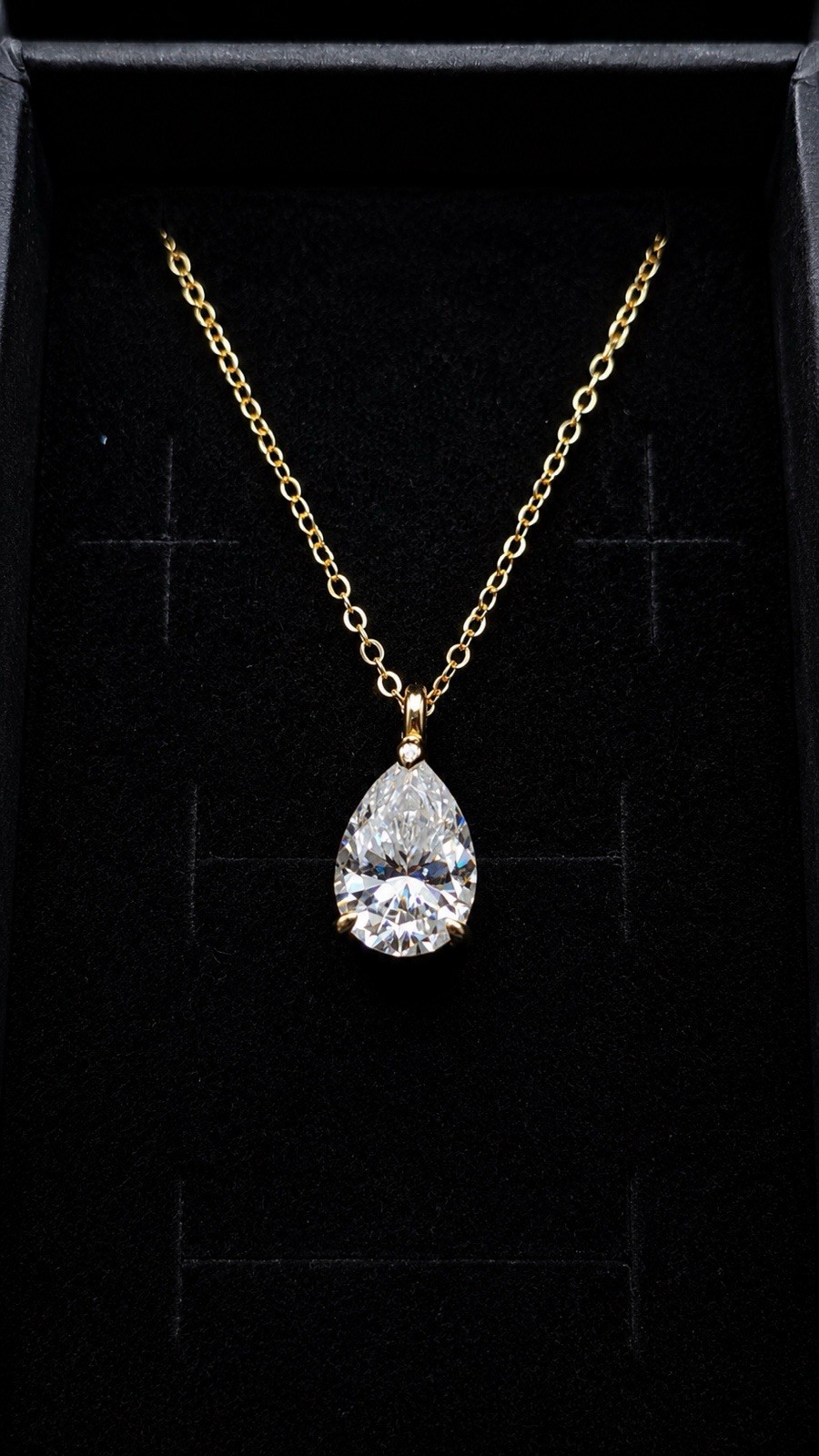 2Ct Pear-Cut Moissanite Women’s Necklace 14k Yellow Gold Plated 18in / 45cm