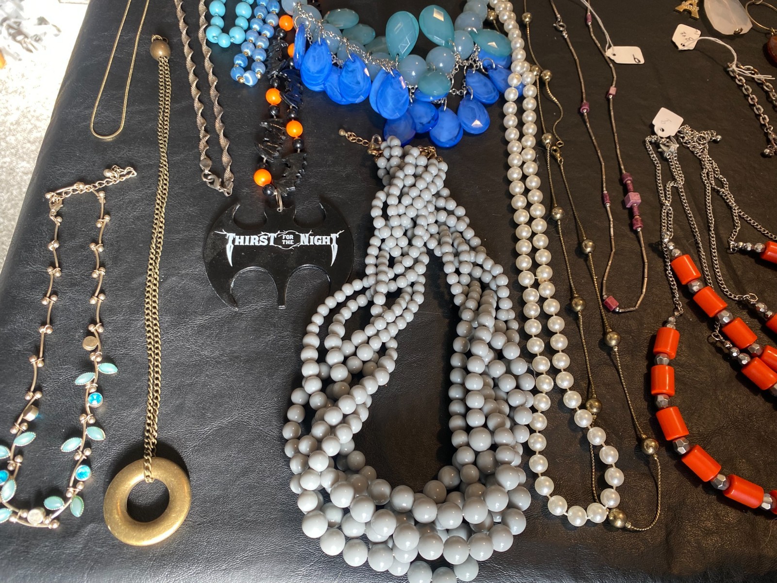 huge lot necklaces jewelry 50+ necklace beaded chain pendant etc. collection N2