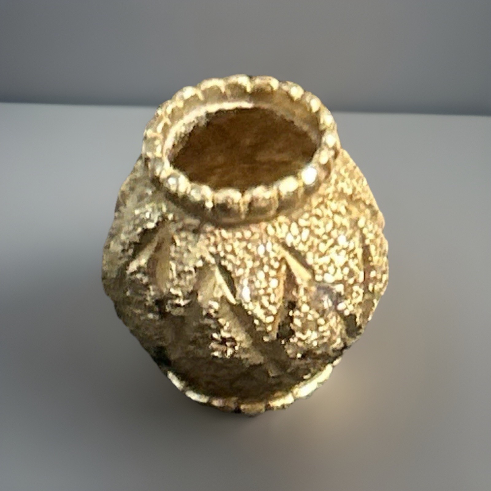 2.15g , 22k Italian Yellow Gold Roundel Bead Charm With Diamond Cuts
