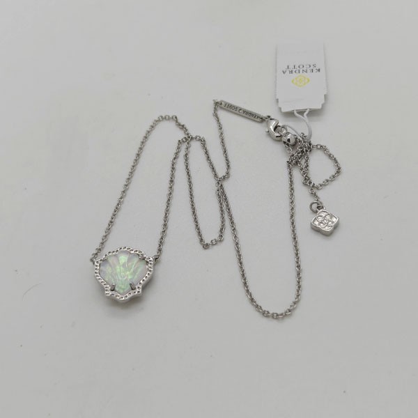 New Kendra Scott Brynne Silver Short Pendant Necklace In Iridescent Pearl
