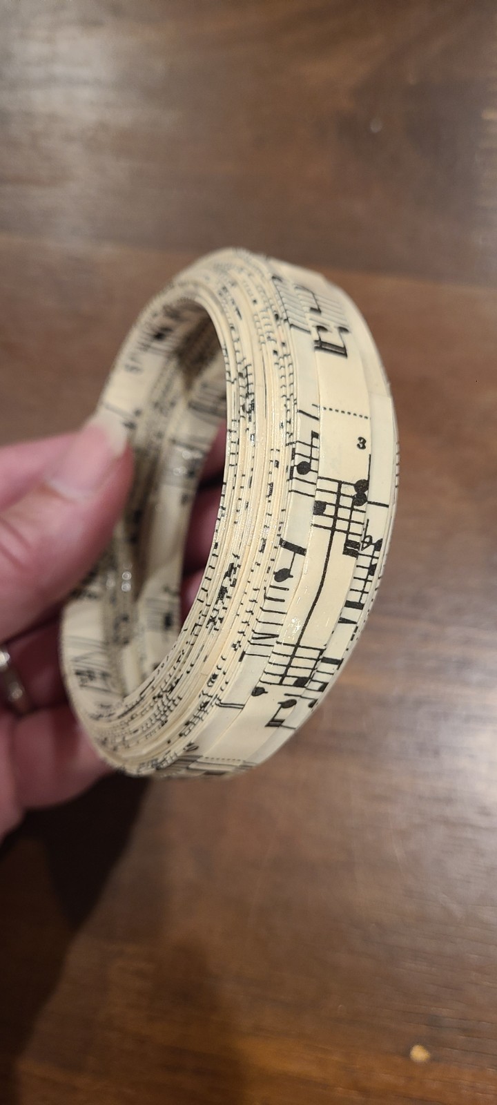 Women’s Bracelet Lightweight Cream Color with Musical Notes 2 3/4″ Opening