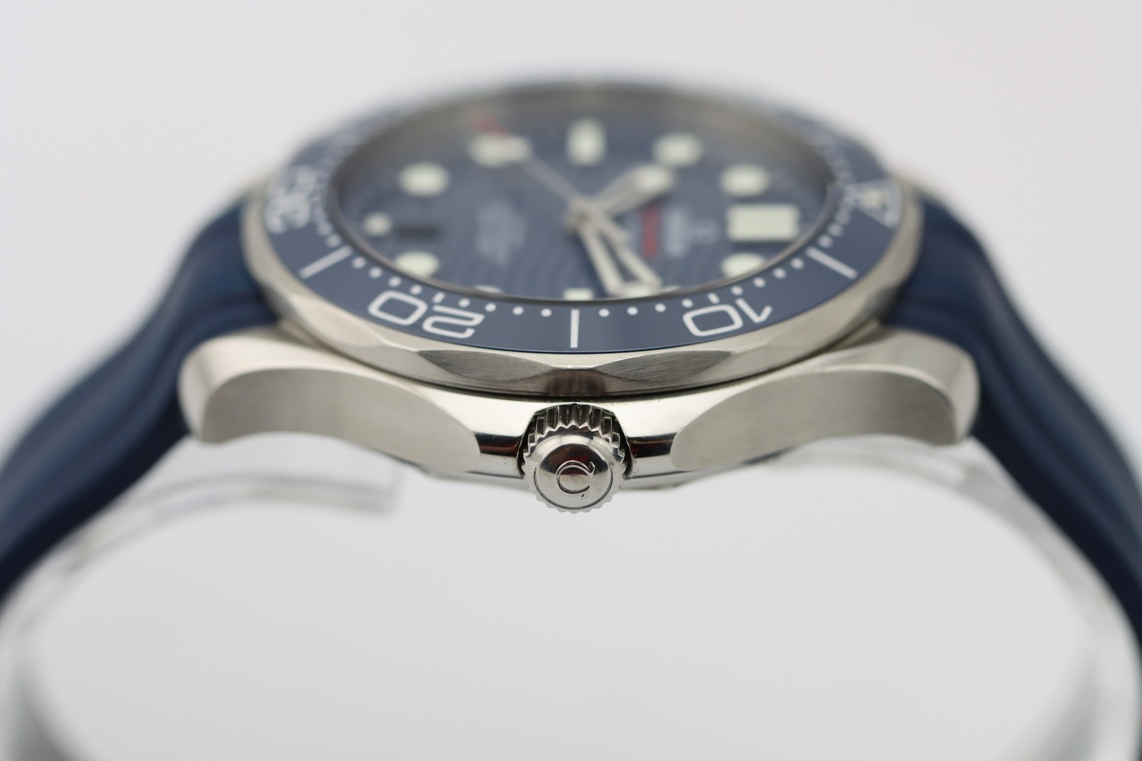 Omega Seamaster Diver 300M Blue 210.32.42.20.03.001 | 2021 | Full Set