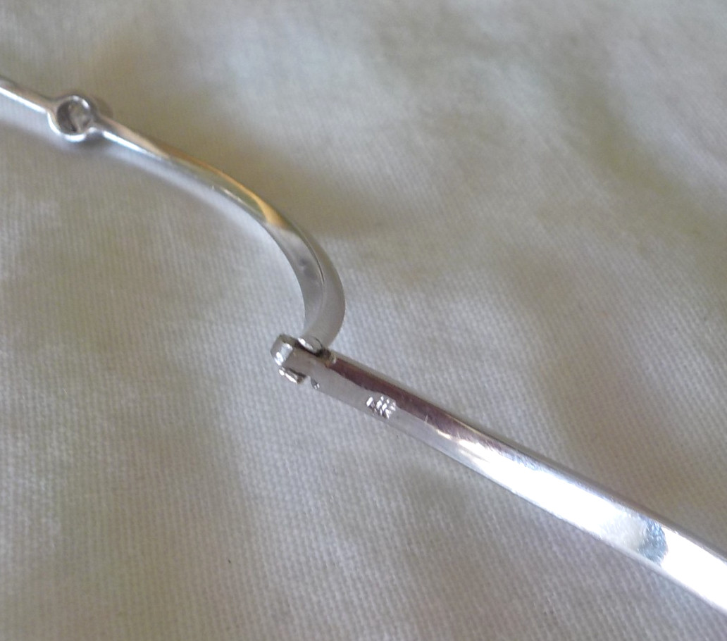 Modern 14K White Gold Knife Edge VS Diamond Bracelet – 9.8 gms, 6.7 in, 0.28 ctw