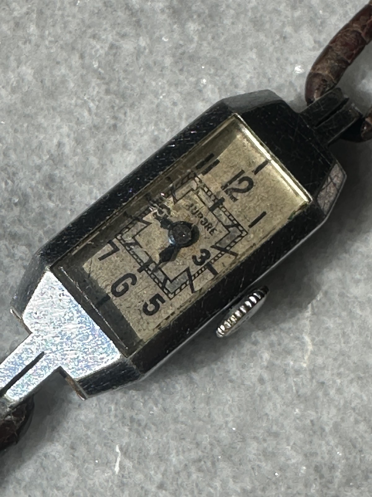 Aurore mécanique milieu du XXe siècle Platine Montre femme 24 mm