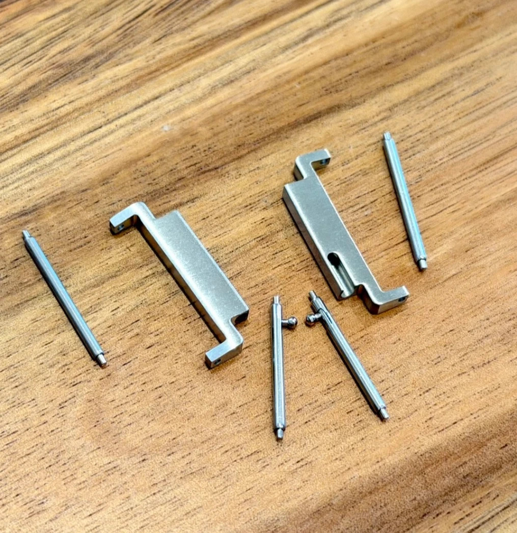 18mm to 22mm Stainless Steel Watch Strap Adapter for Casio AE1200