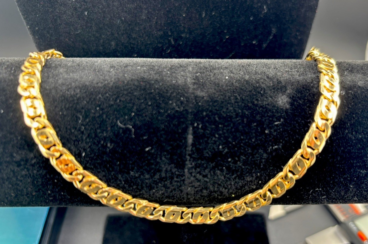 18K Solid Yellow Gold Italian Link Bracelet 21.78 Grams 6.2 MM 9.5 Inch