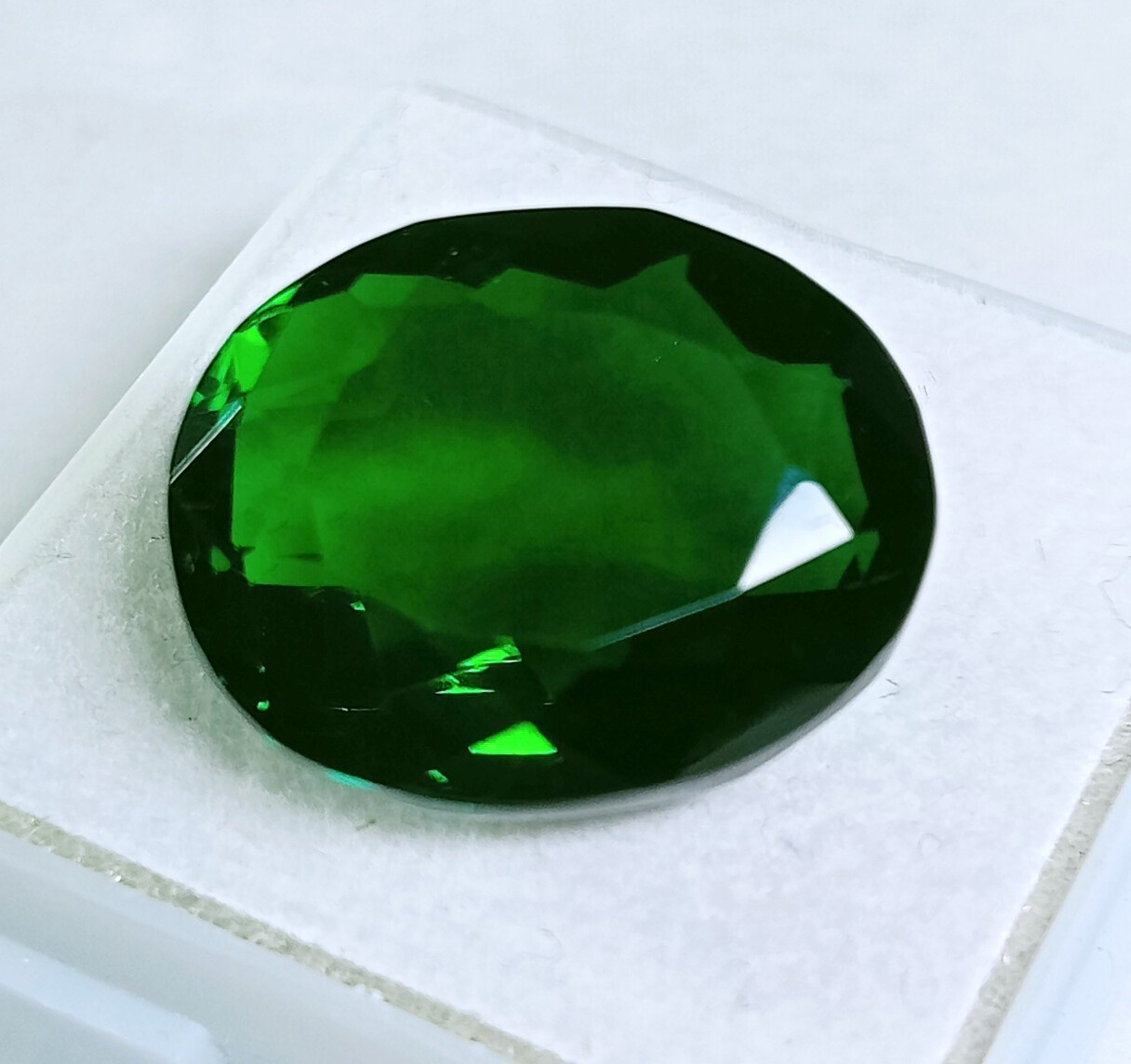 Superb 14.25 Ct Tourmaline Excellent Green Color Oval Shape Loose Gemstone AAA