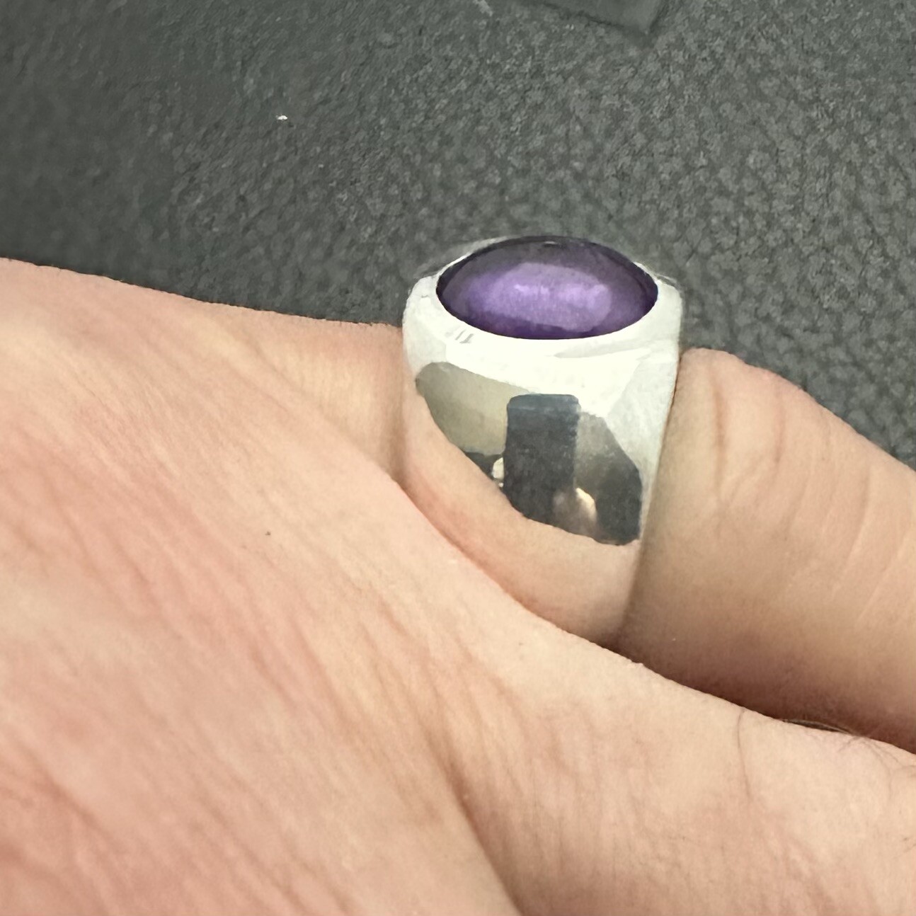 MJG STERLING SILVER RING. HEAVY. 12 x 10mm OVAL Natural AMETHYST CAB. SZ 9.5