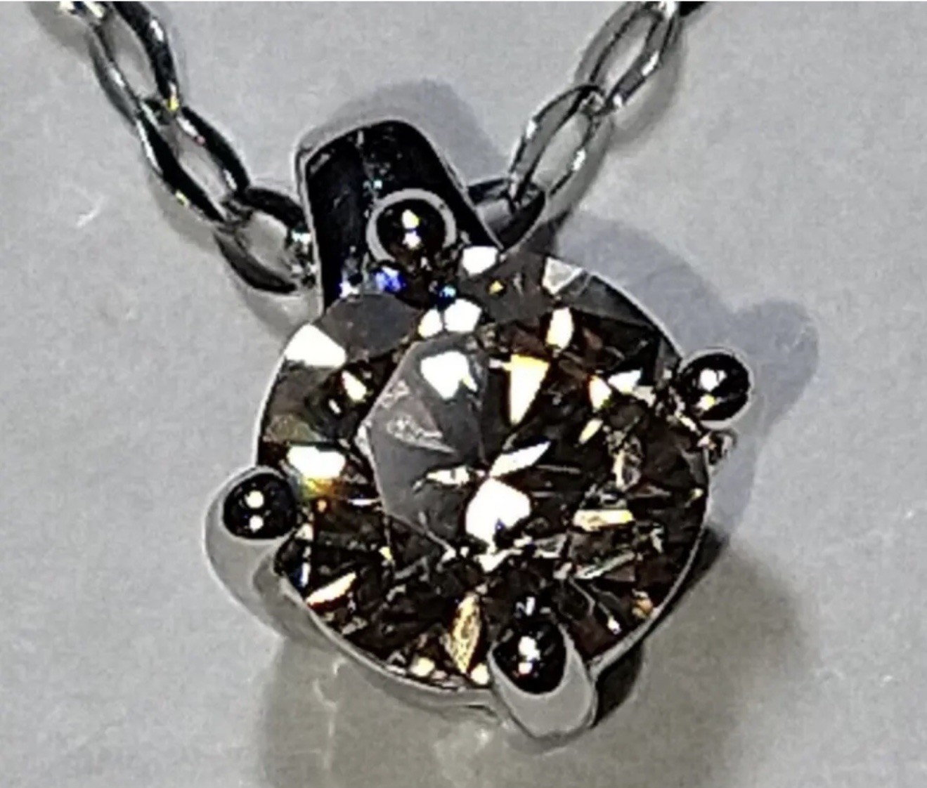 Solid platinum 0.40 carat diamond pendant chain necklace 1.8 grams – 18″ pt950