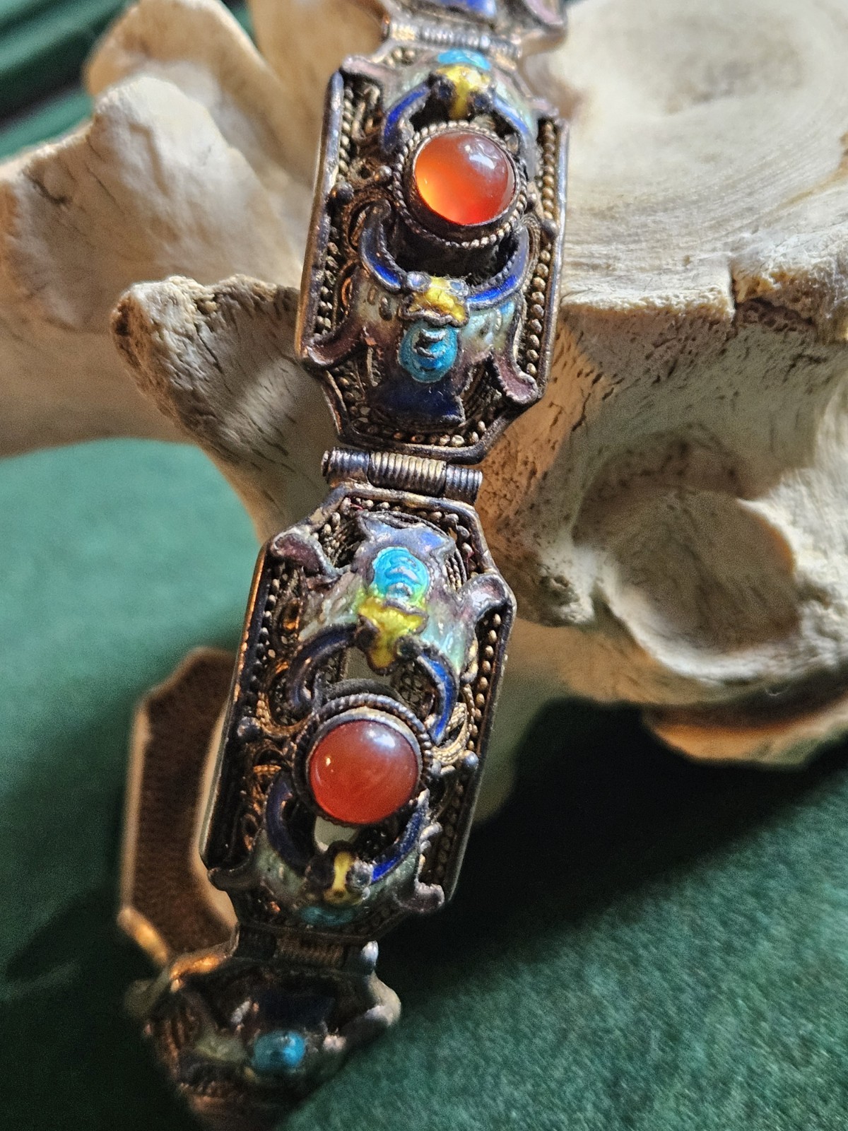 Vintage Chinese Gilt Silver filgeree Cloisonne Carnelian Bracelet 7 1/8