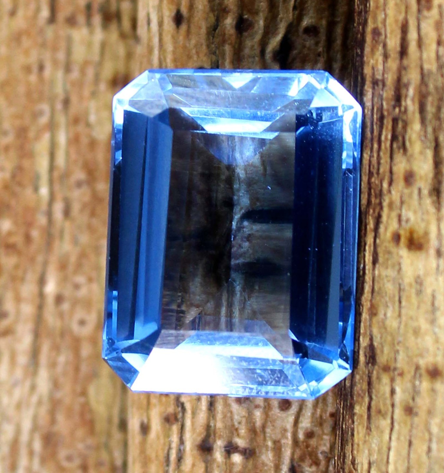 Natural 14.85 Ct Emerald Cut Aquamarine Gemstone Certified T27586 Free Shipping