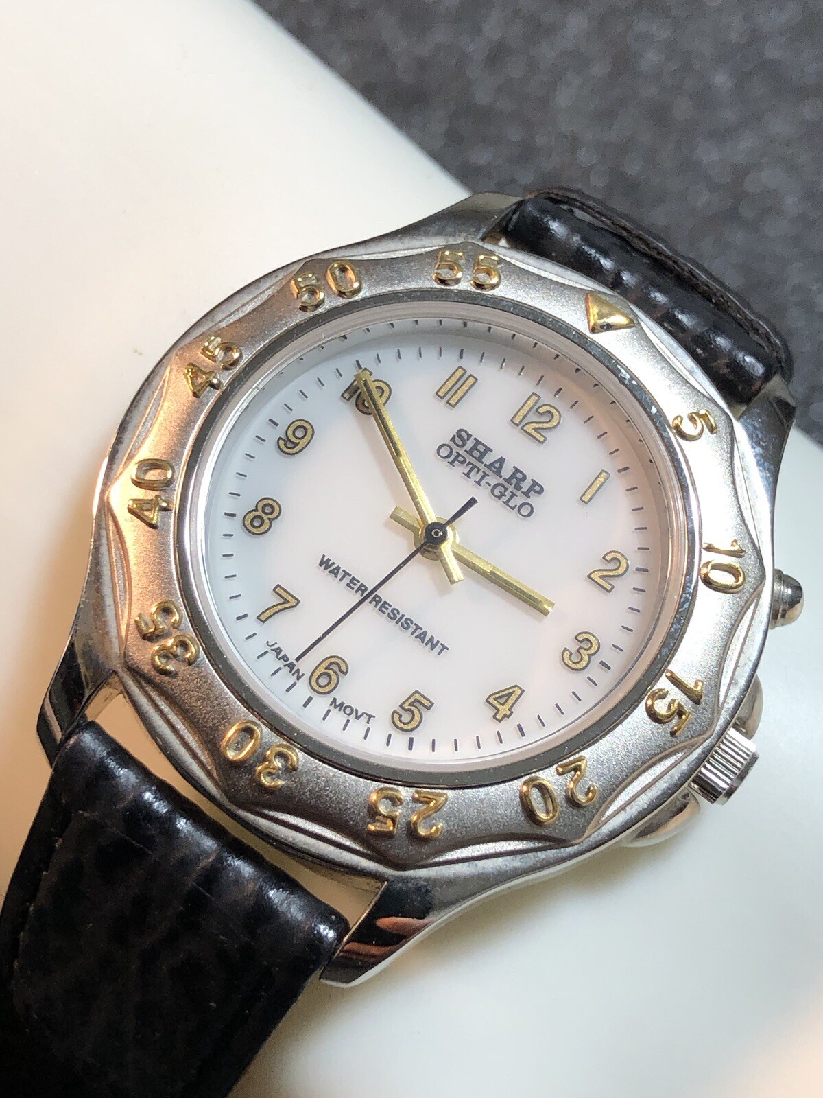 Vintage SHARP Opti-Glo Men Watch White Dial Silver Tone Fixed Bezel (read)