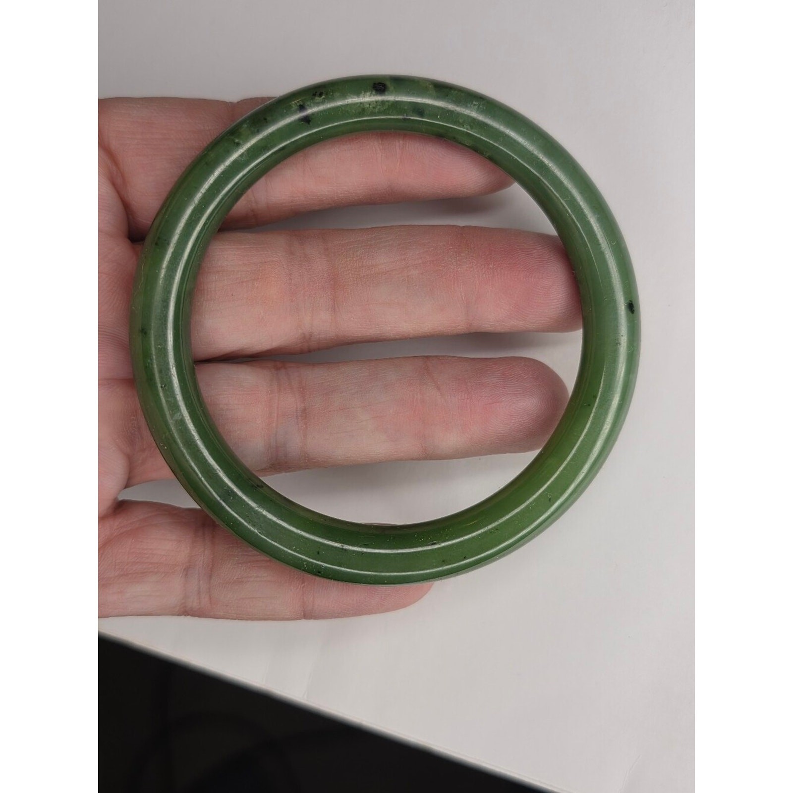 Vintage Nephite Jade Bangle 3.25″ Across Weight 45 Grams Excellent condition
