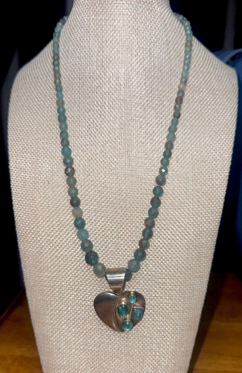 Jay King Graduated Teal Green Apatite Bead Necklace & Heart pendant . Sterling