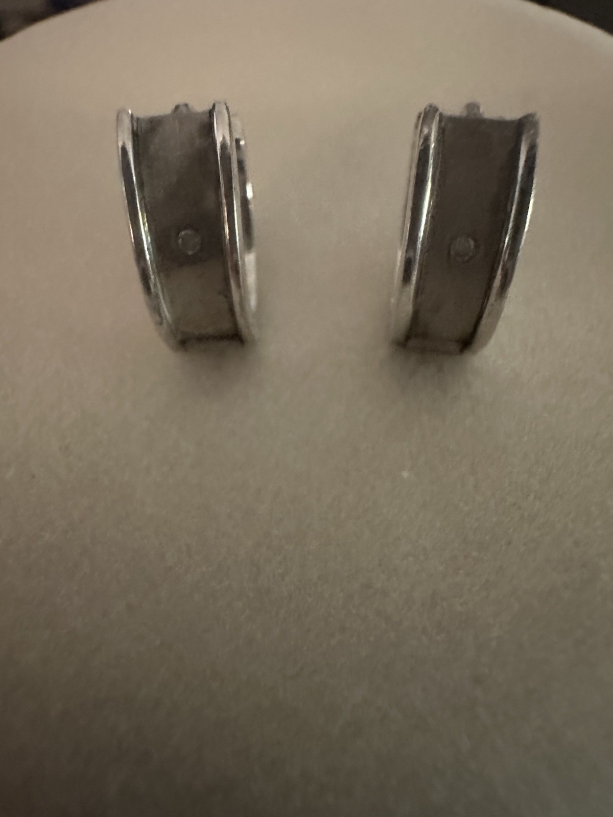 Huggie Latch-back 925 Sterling Silver Earrings With Clear Stone. Jewelry
