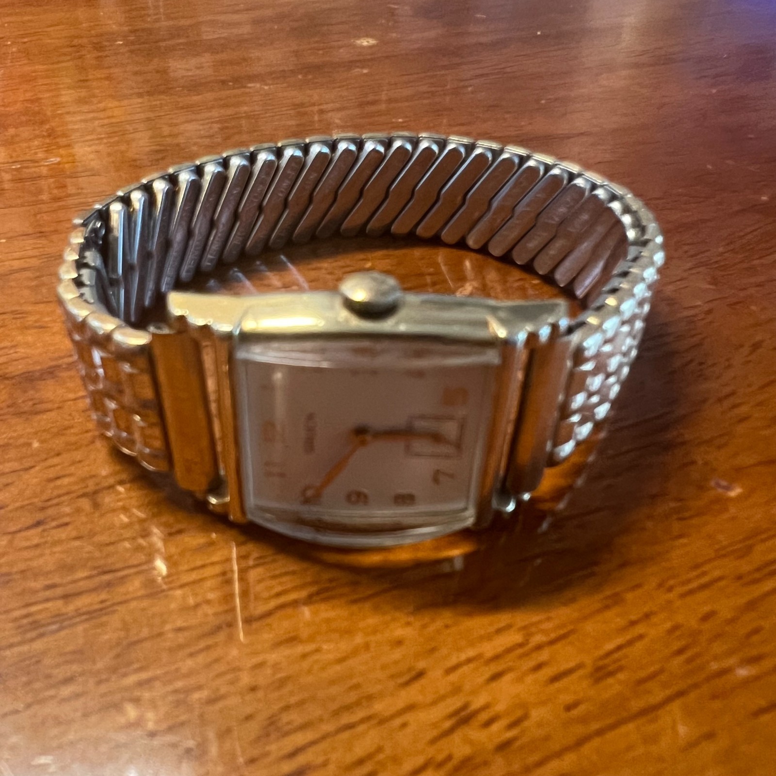 Vintage 1940s Gruen Curved Art Deco Tank Watch – 10K Gold Filled Manual Wind