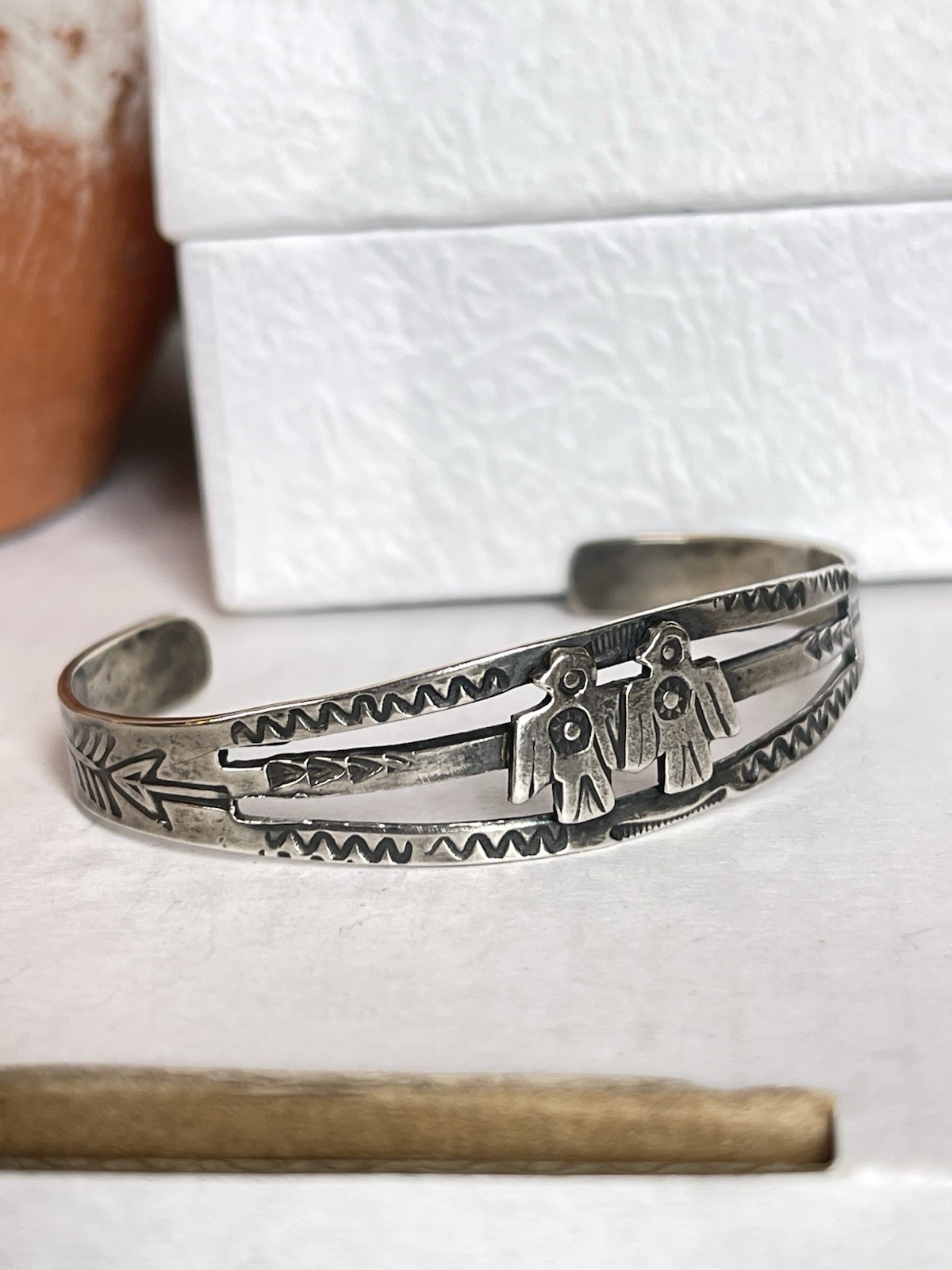 FRED HARVEY ERA Navajo THUNDERBIRD Sterling silver Cuff Bracelet Southwest Small