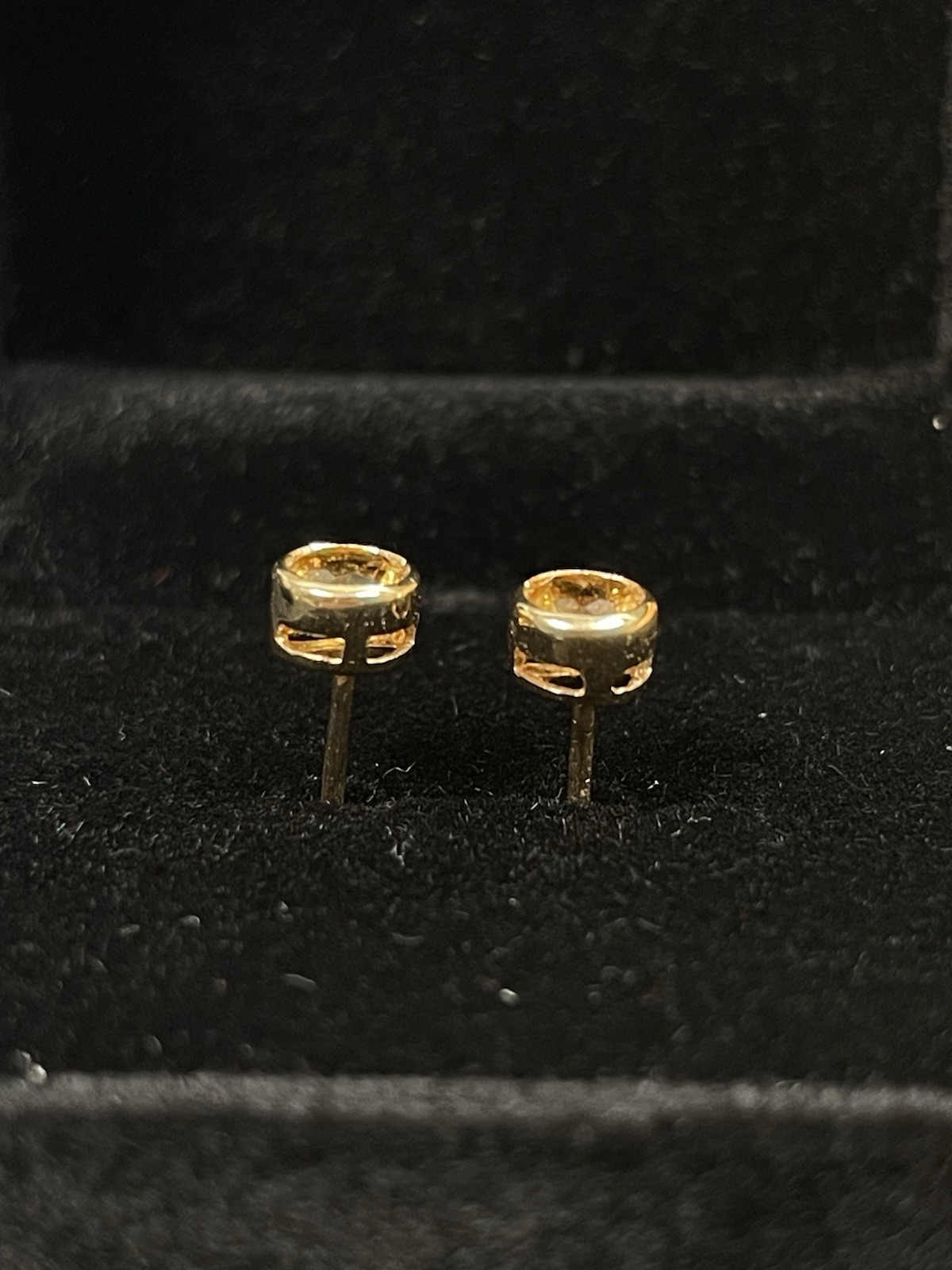14k yellow gold yellow citrine studs no clutch’s