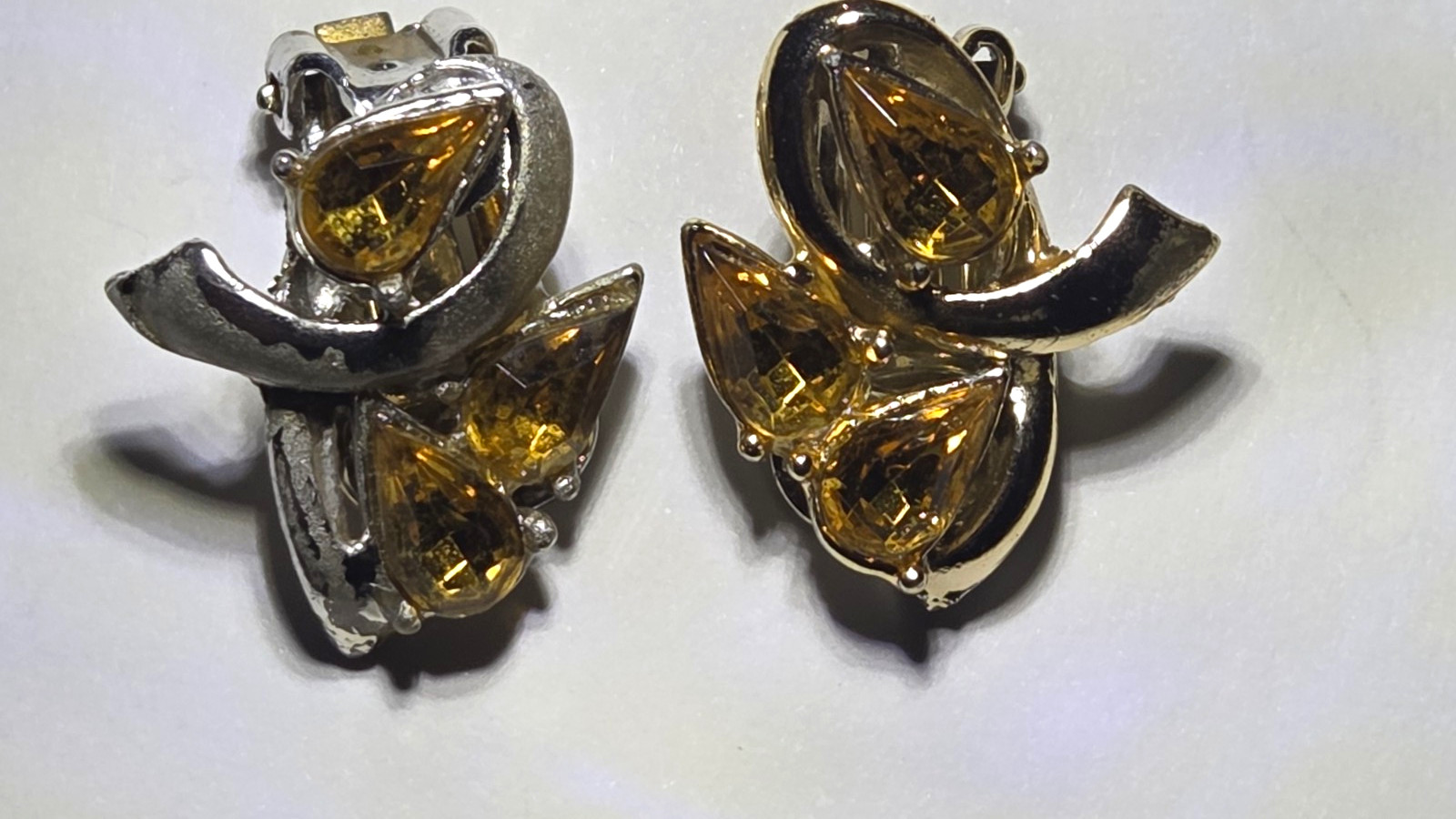 Vintage Silver Tone Amber Citrine Rhinestone Clip On Earrings Pear Cut Retro