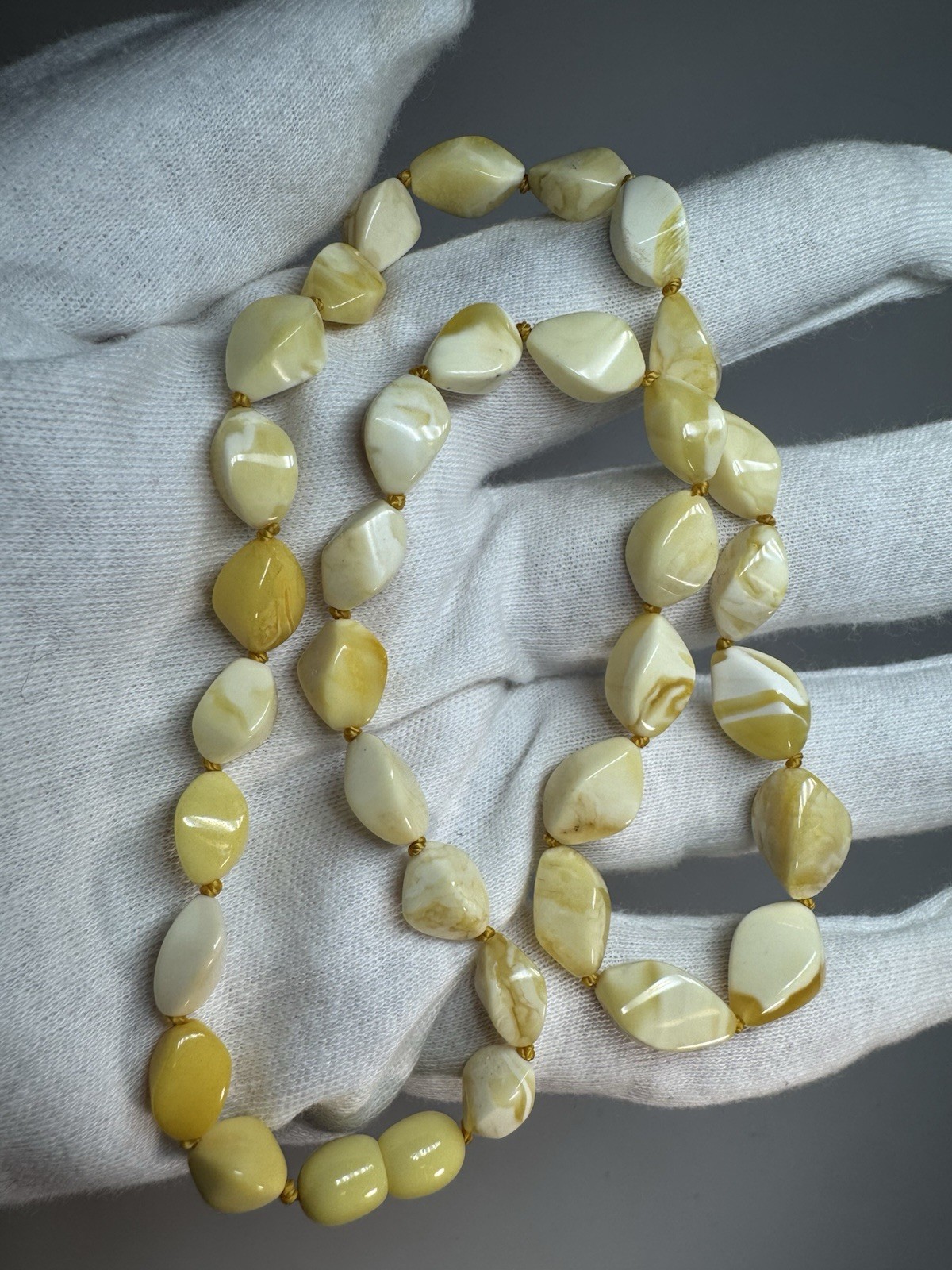 Natural Baltic Amber Bead Necklace – Rare White Milky Amber – 10.5g – 46cm