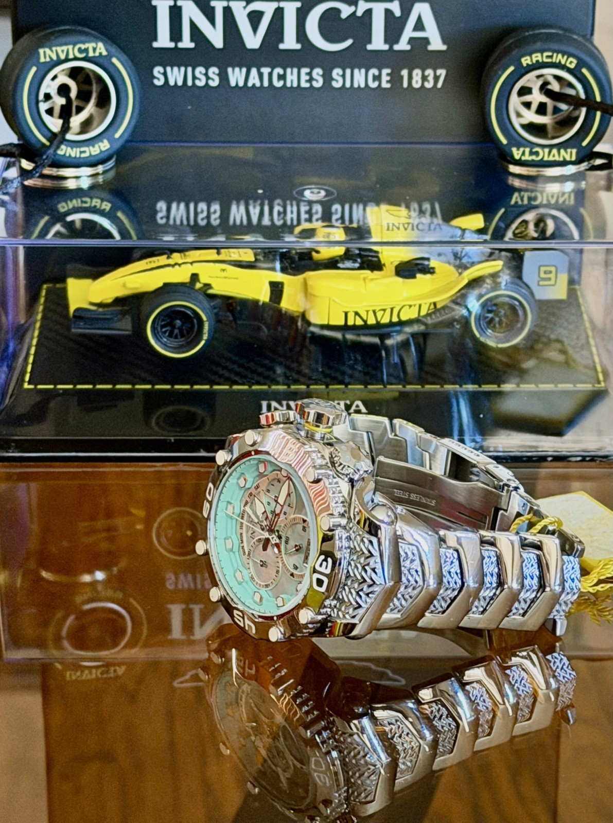 Invicta Subaqua Noma III Swiss Ronda 8040.N Caliber W/Mother of Pearl 48.5mm