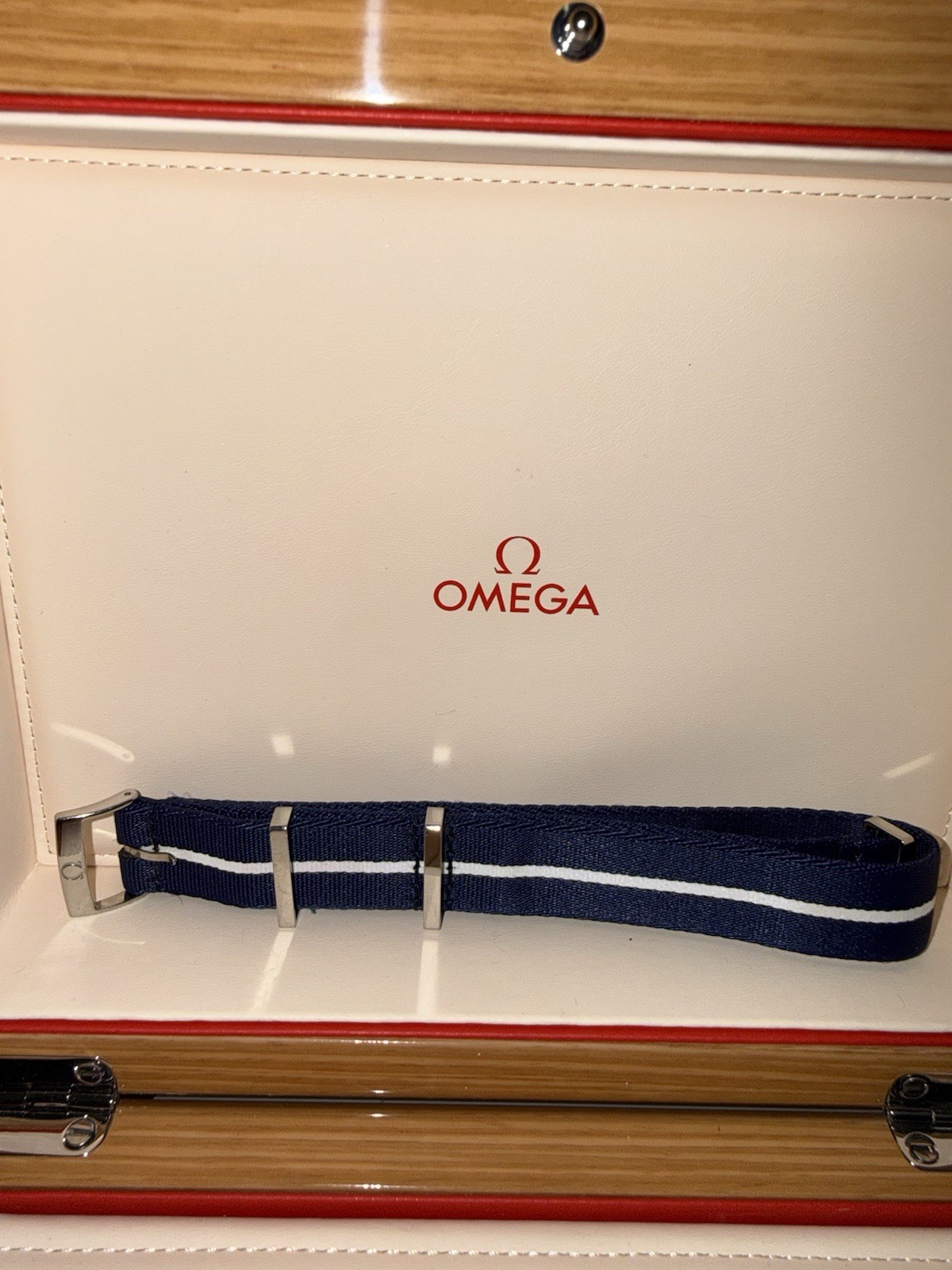 OMEGA Seamaster Professional Diver 300M 42mm Blue Wave Dial Auto Box Papers