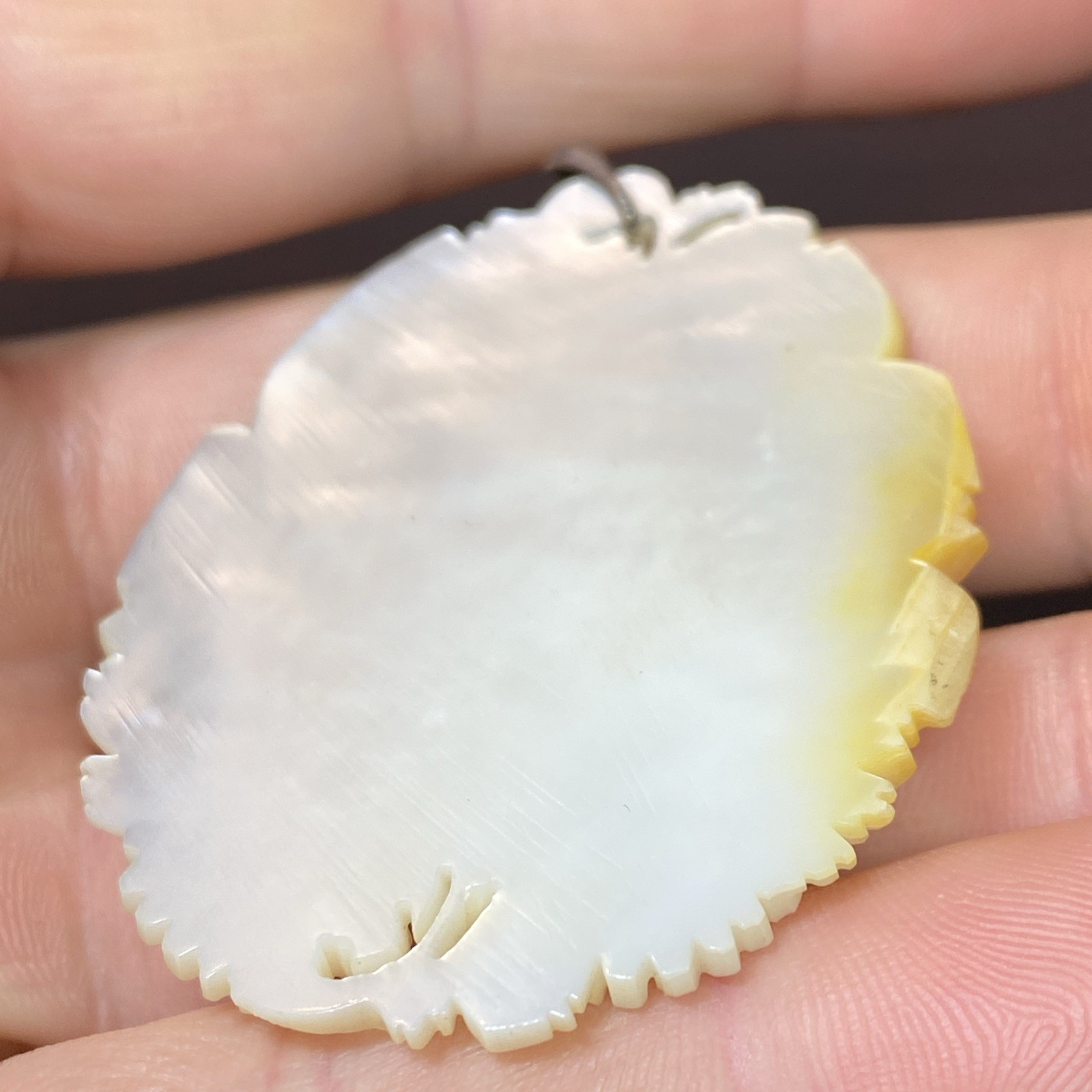 Antique Iridescent Carved MOP Shell 3 Pearls Rose Daisies Flowers Floral Pendant